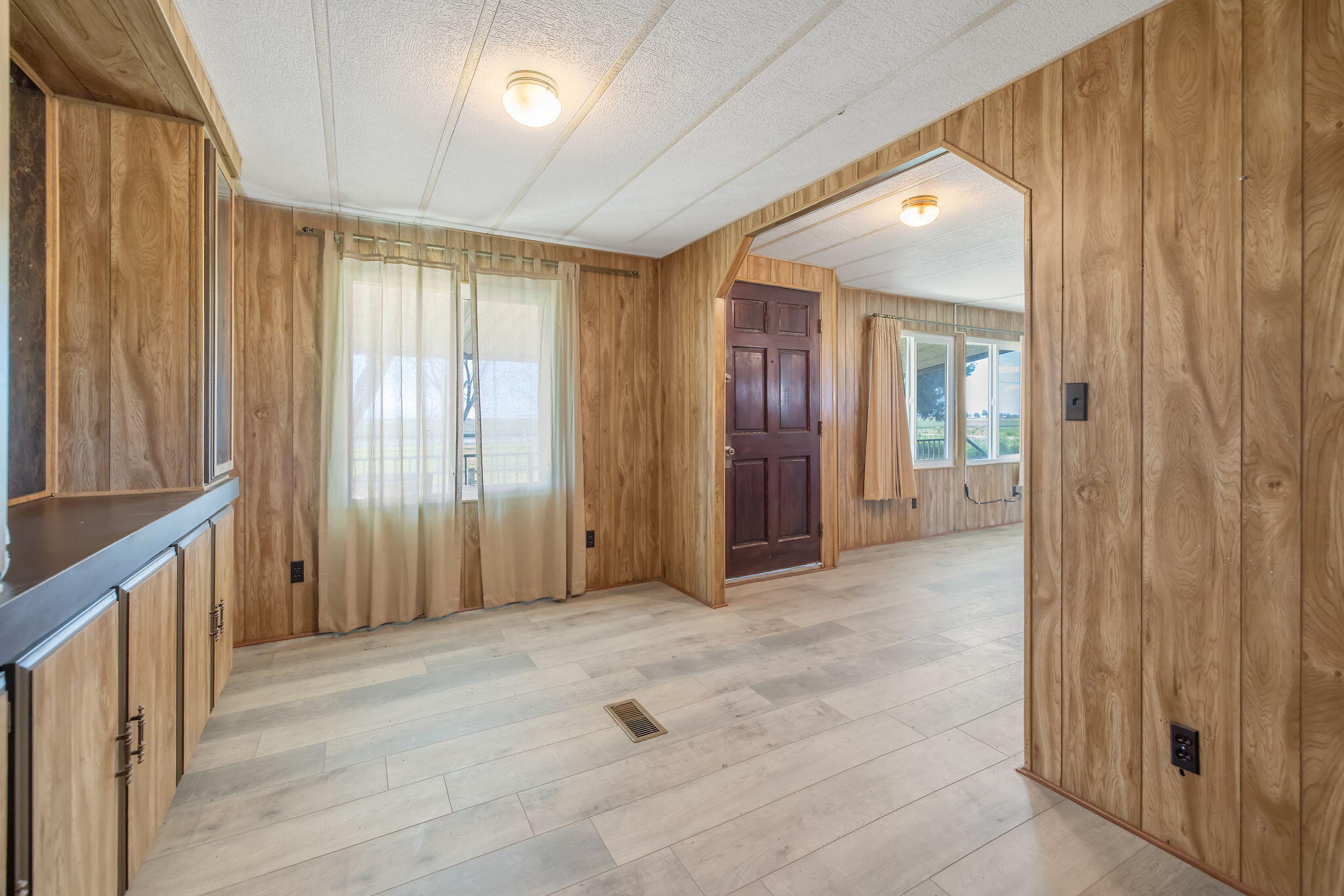 13941 9th Ave, Hanford, CA 93230