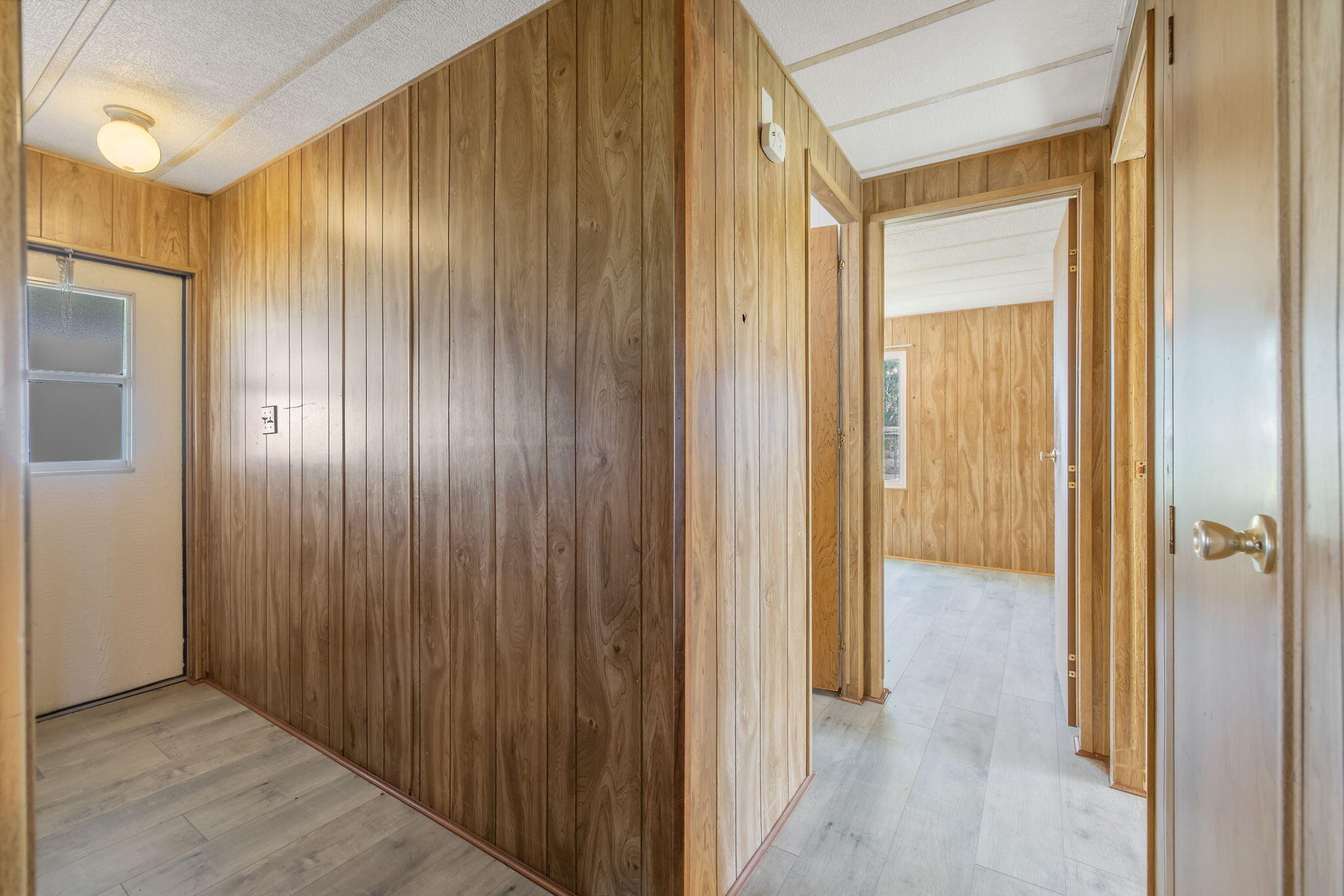 13941 9th Ave, Hanford, CA 93230