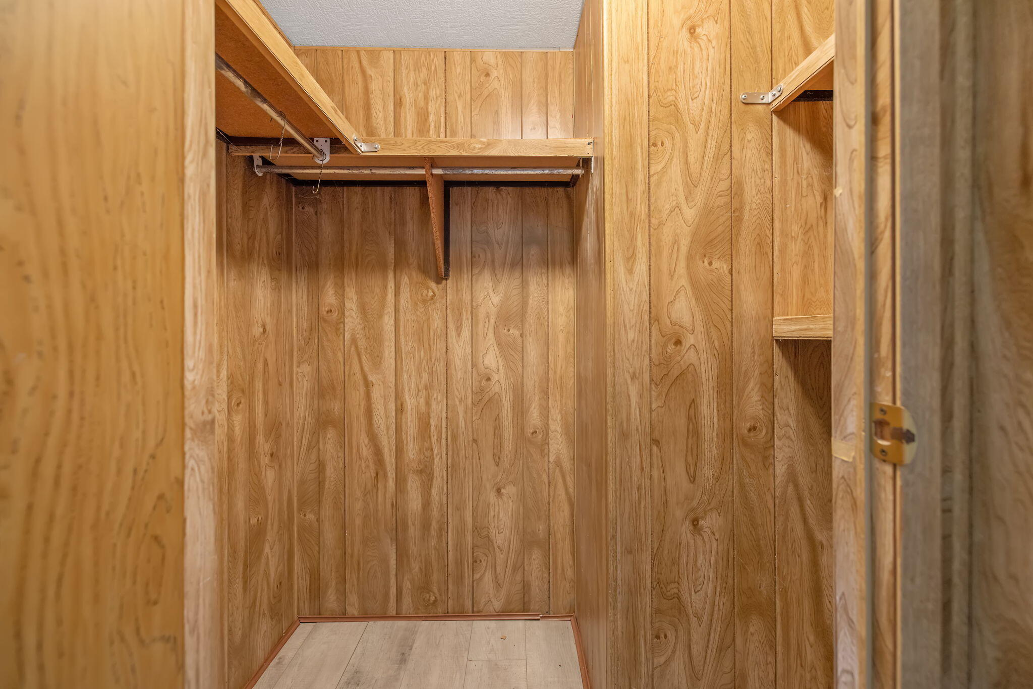 13941 9th Ave, Hanford, CA 93230