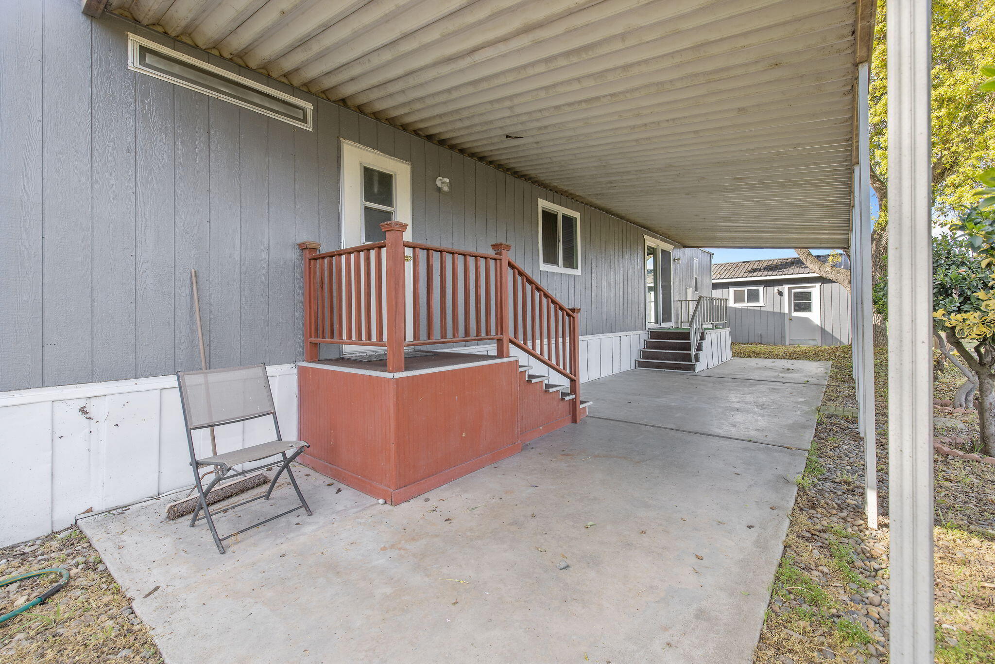 13941 9th Ave, Hanford, CA 93230