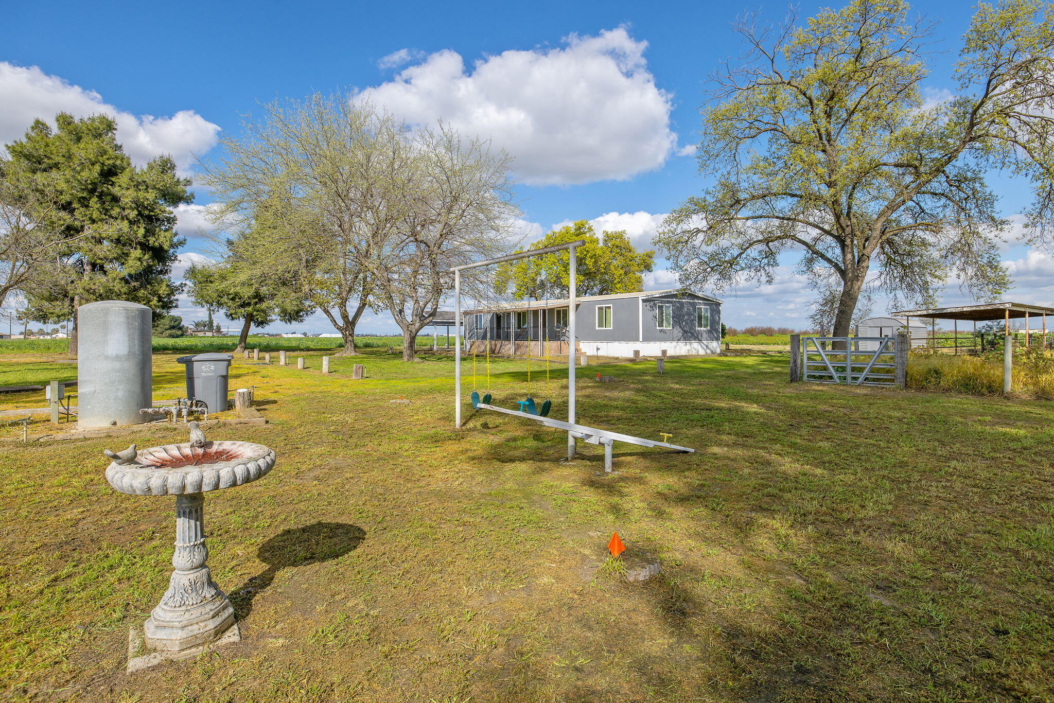 13941 9th Ave, Hanford, CA 93230