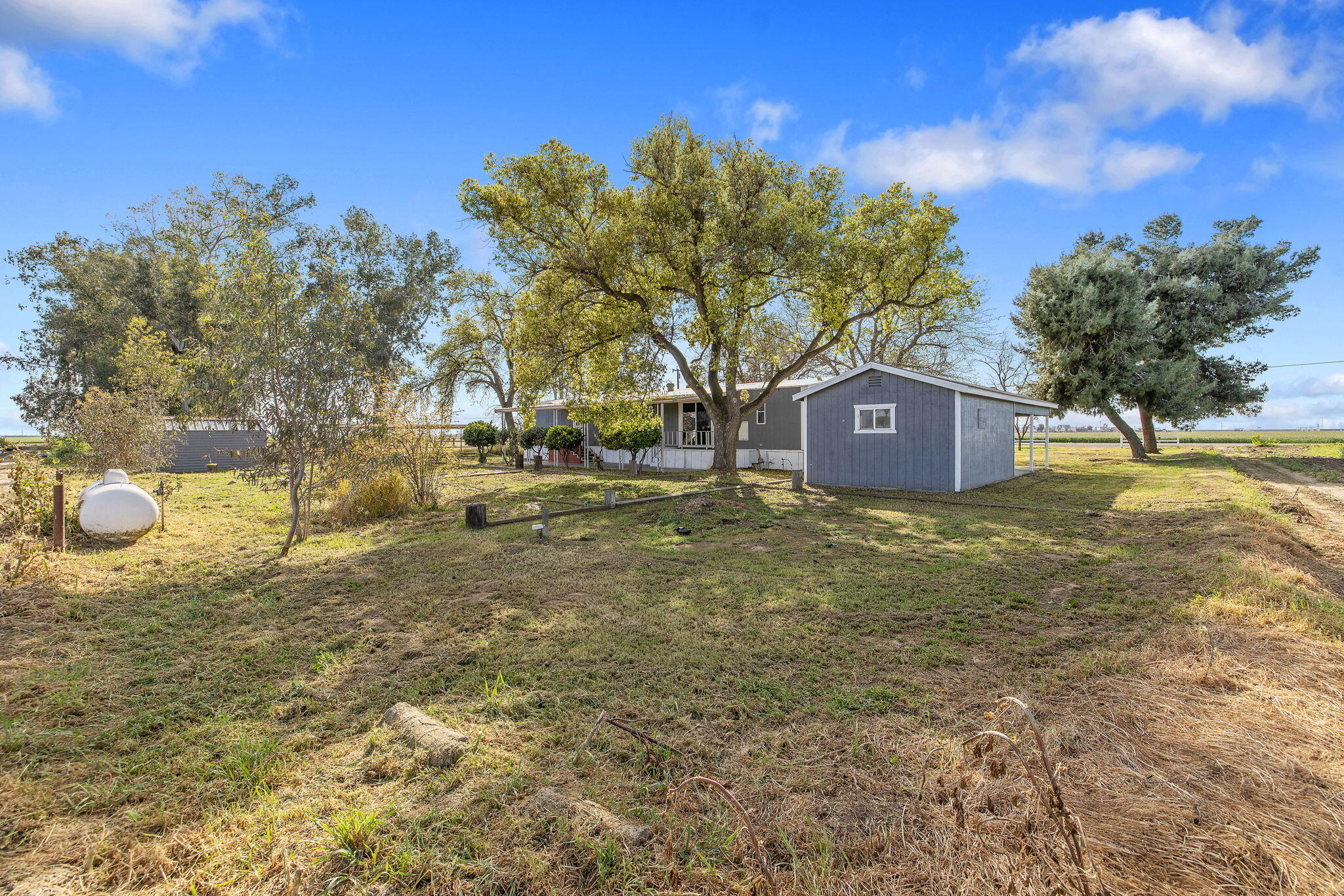 13941 9th Ave, Hanford, CA 93230