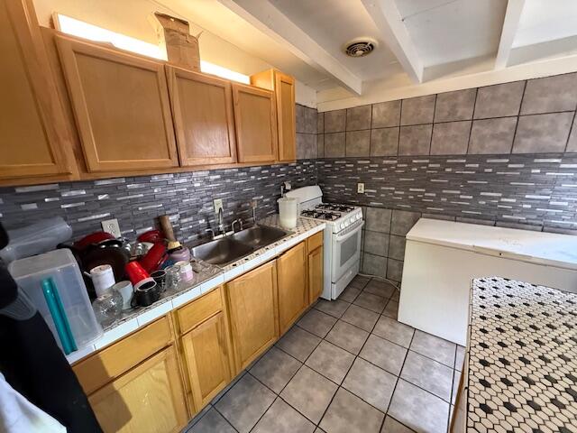 748 S Walter St, Tulare, CA 93274