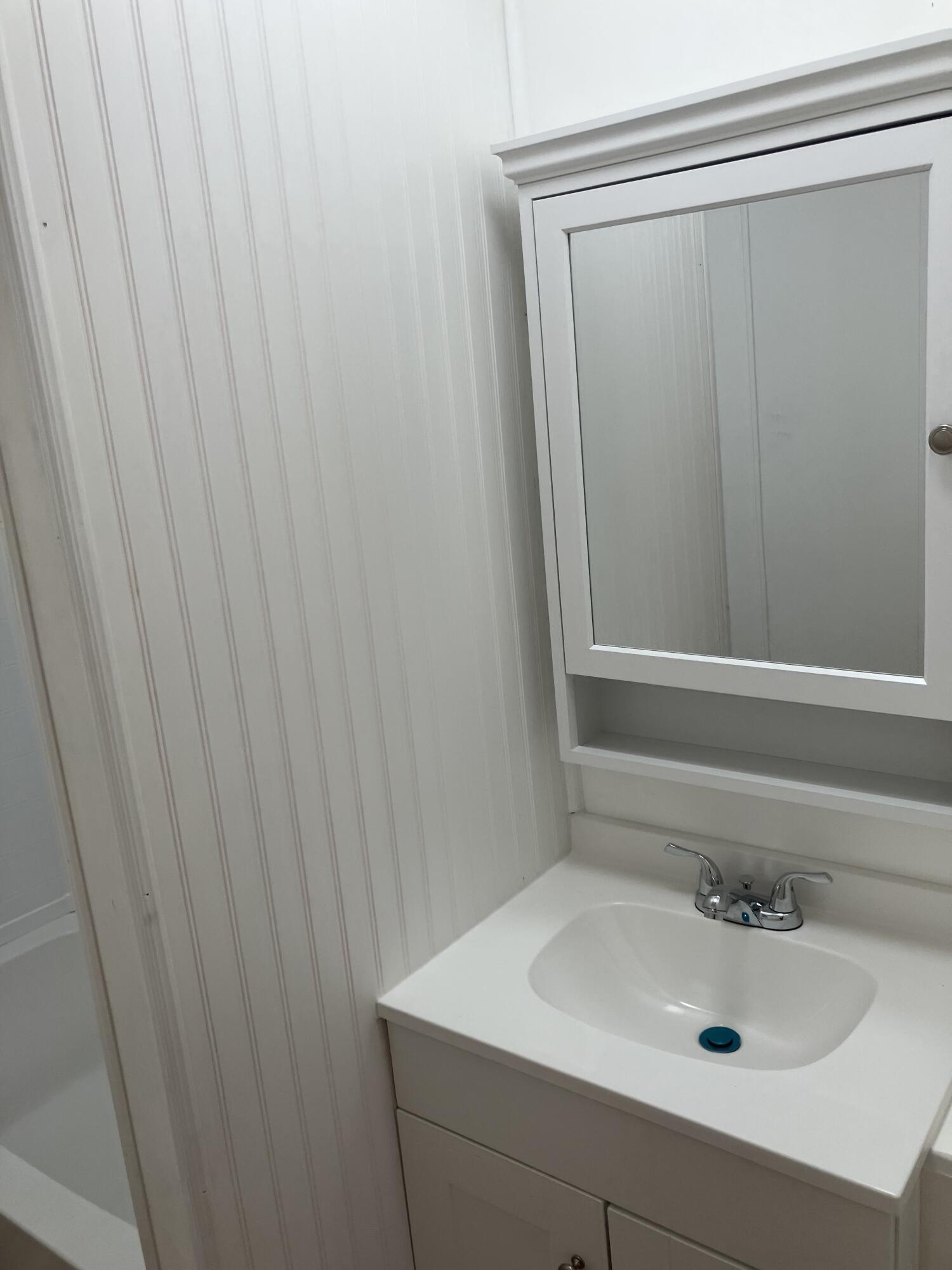 314 N Albert Ave #101, Exeter, CA 93221