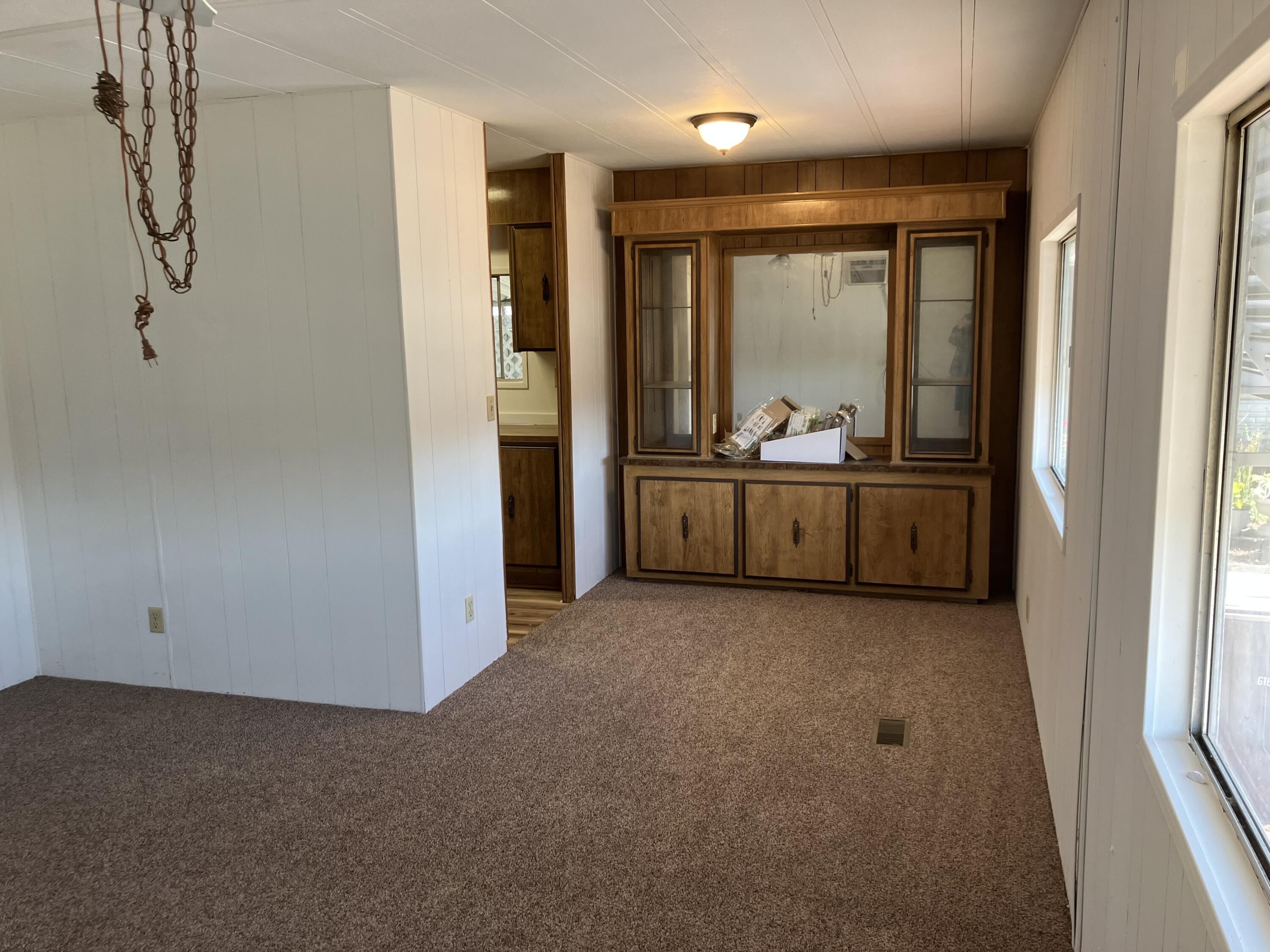 314 N Albert Ave #101, Exeter, CA 93221