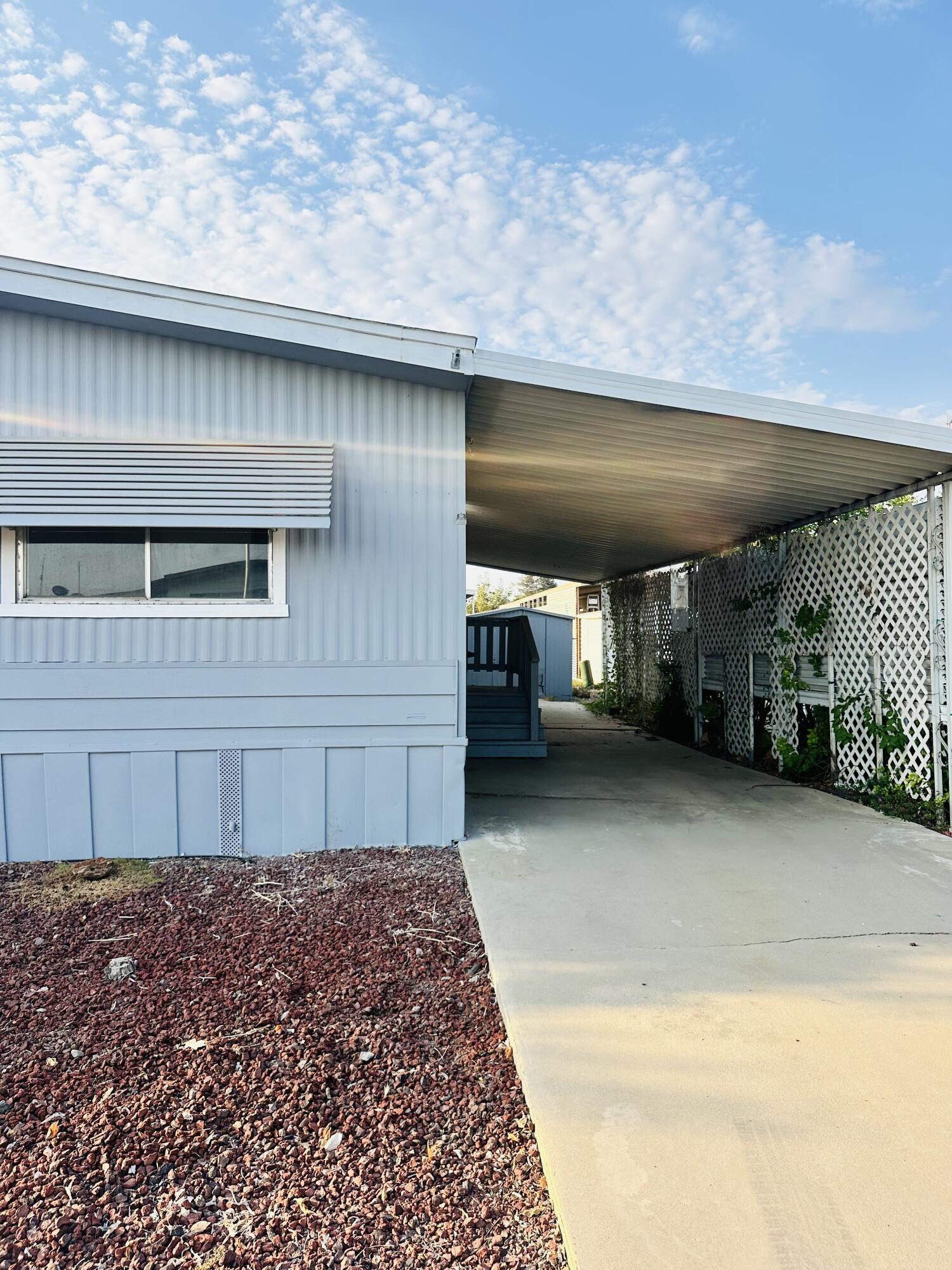 314 N Albert Ave #101, Exeter, CA 93221
