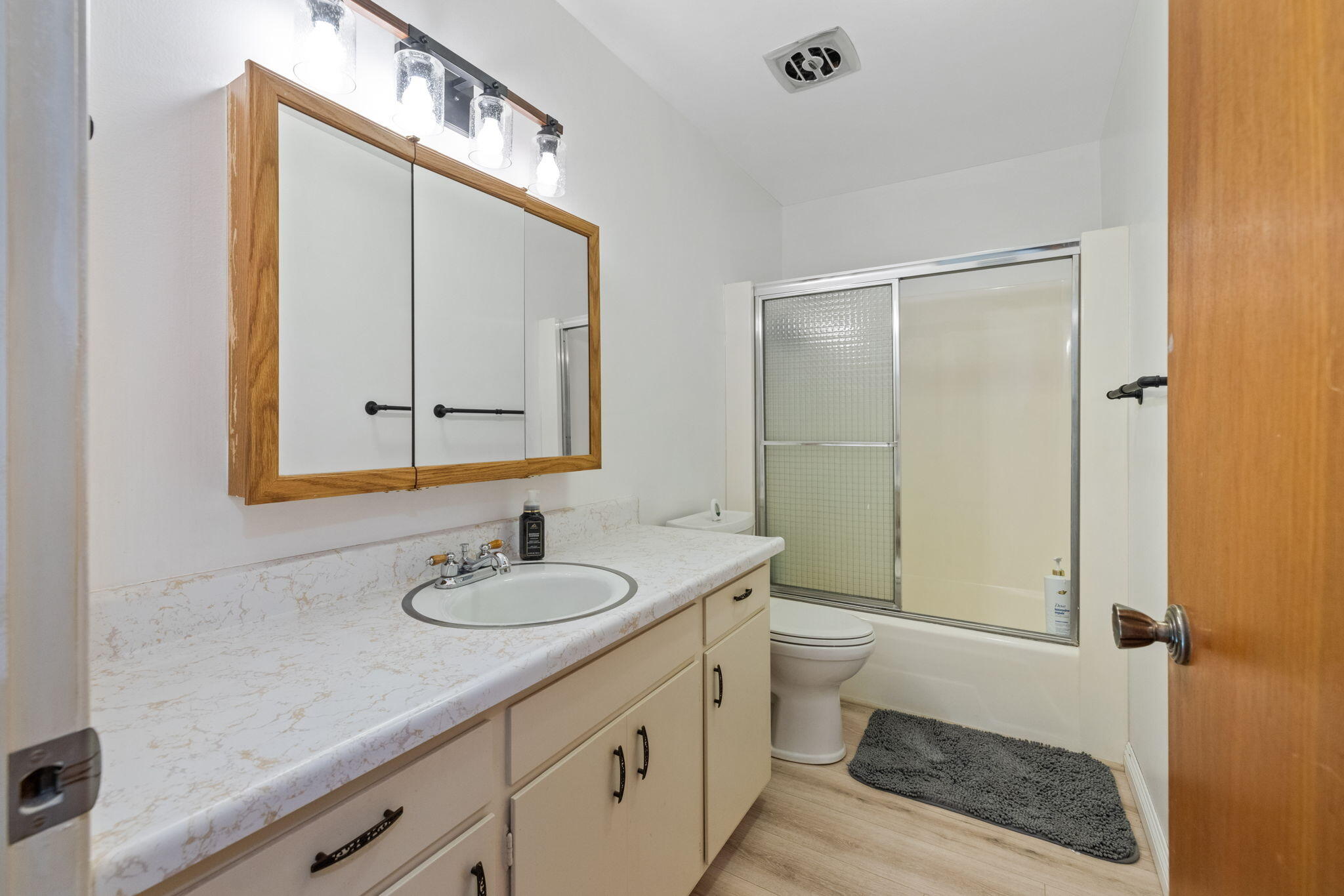 509 S Orange Ave, Exeter, CA 93221