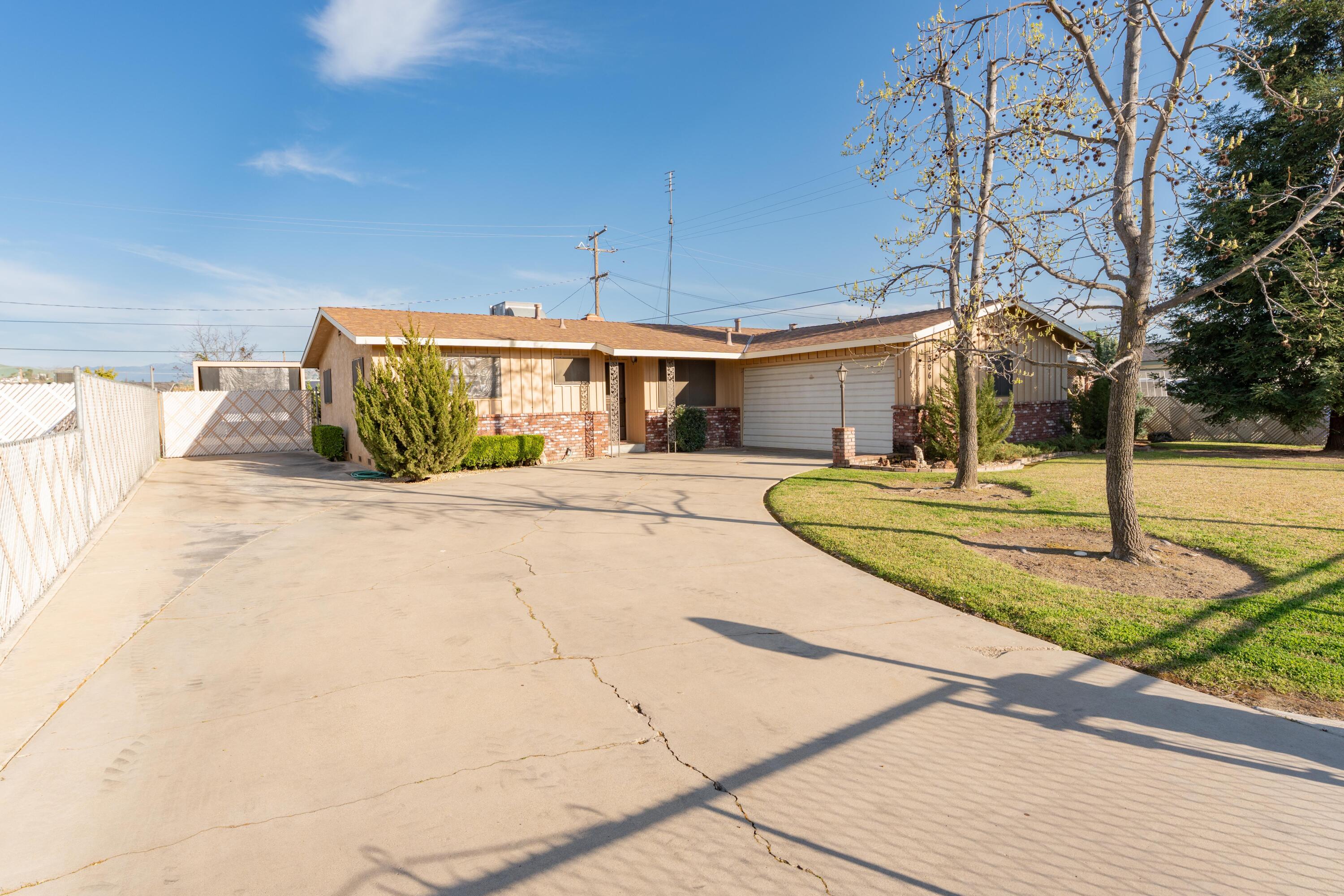1306 Lowery St, Porterville, CA 93257