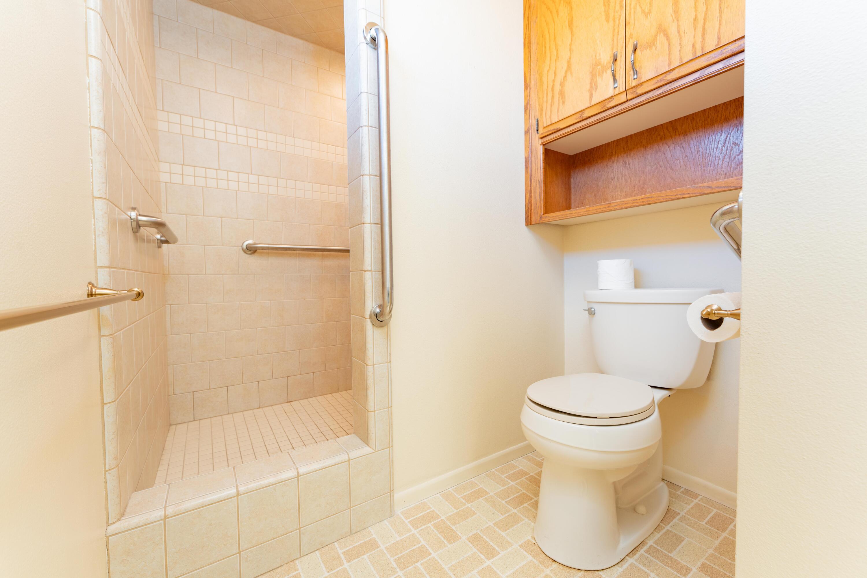 1306 Lowery St, Porterville, CA 93257