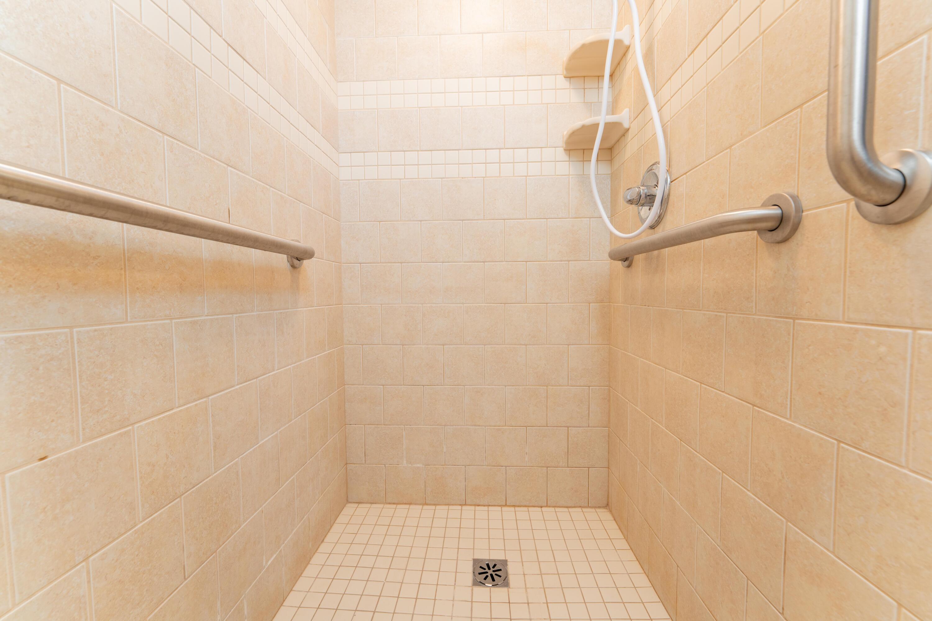 1306 Lowery St, Porterville, CA 93257