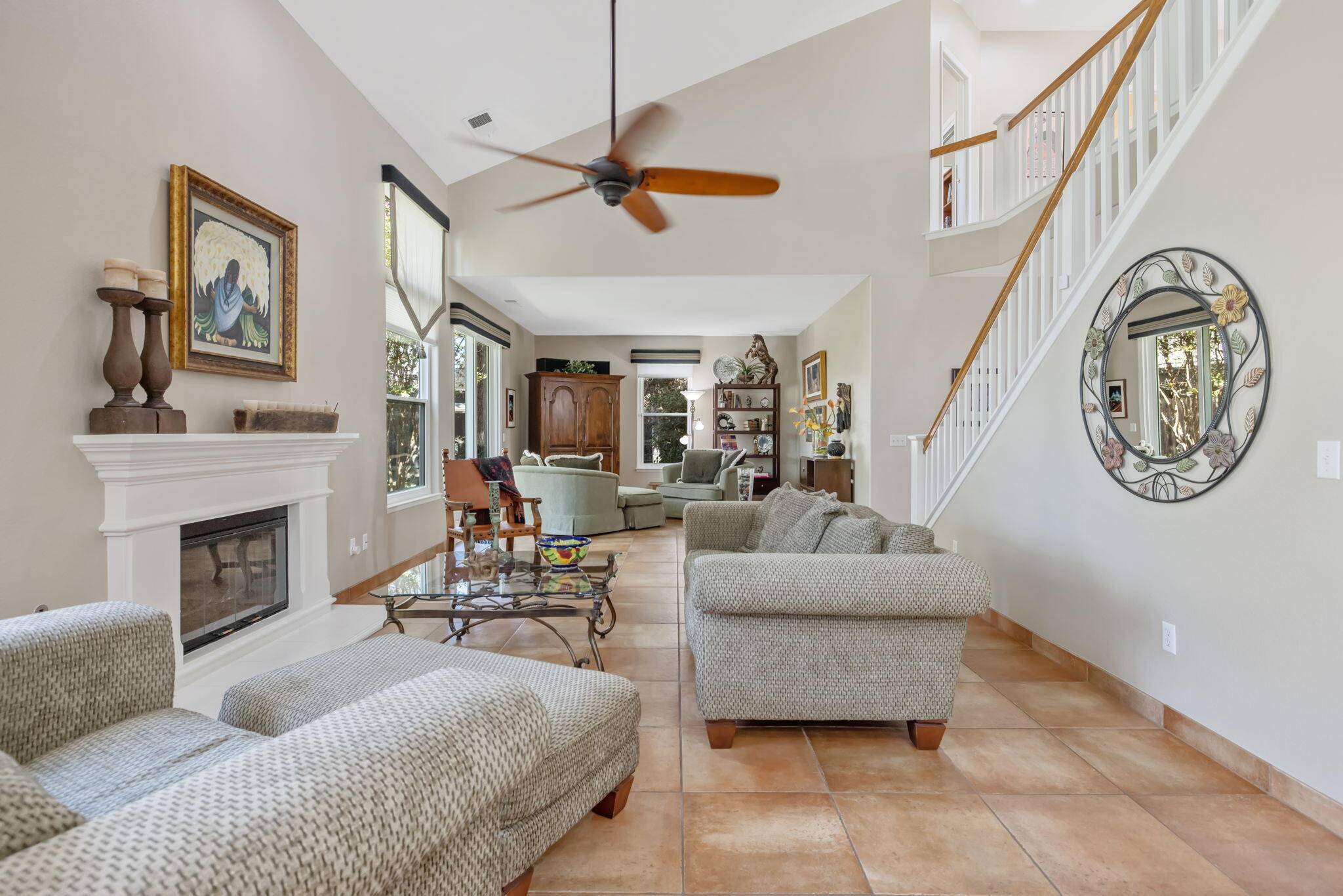 6030 W Country Ct, Visalia, CA 93277