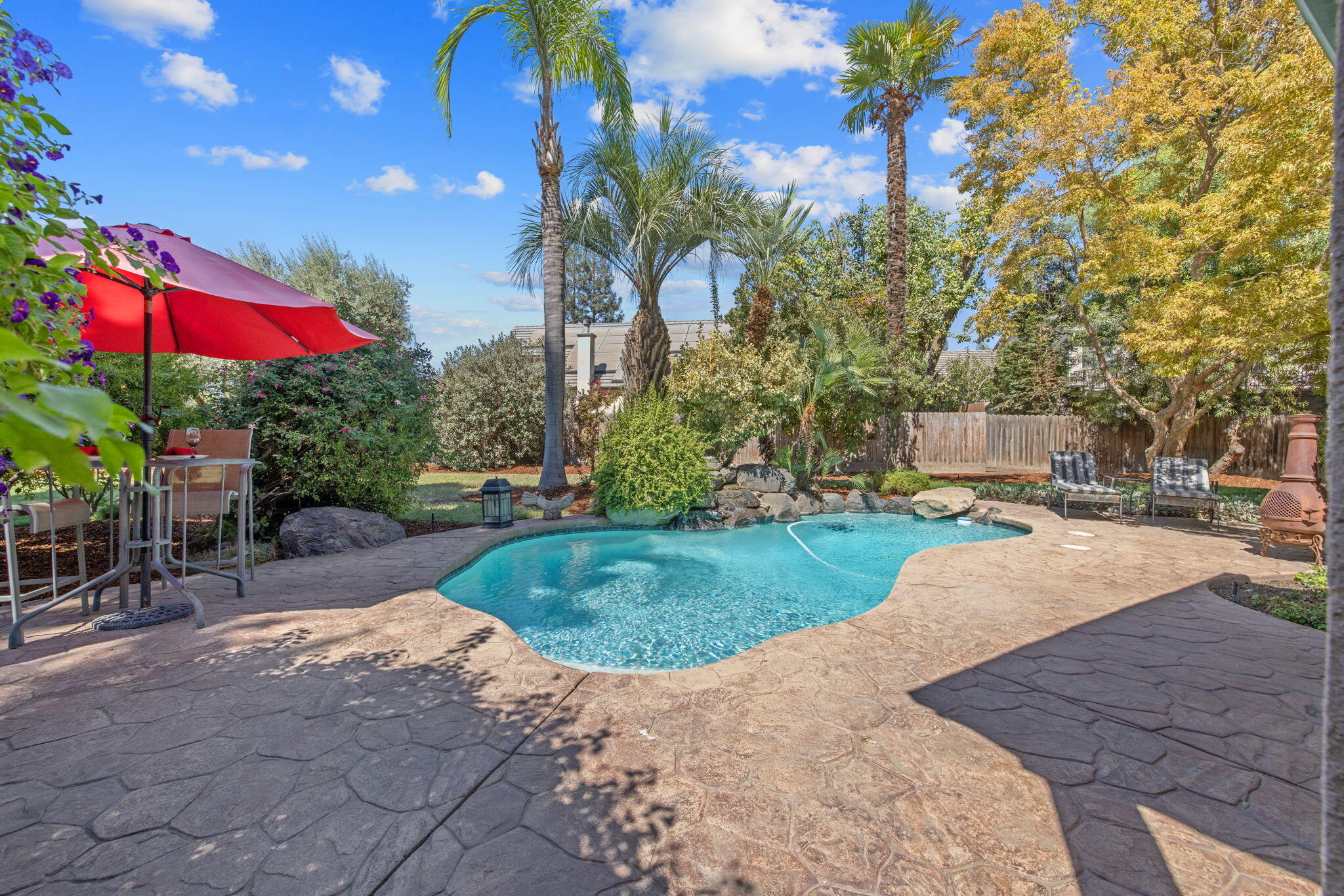 6030 W Country Ct, Visalia, CA 93277