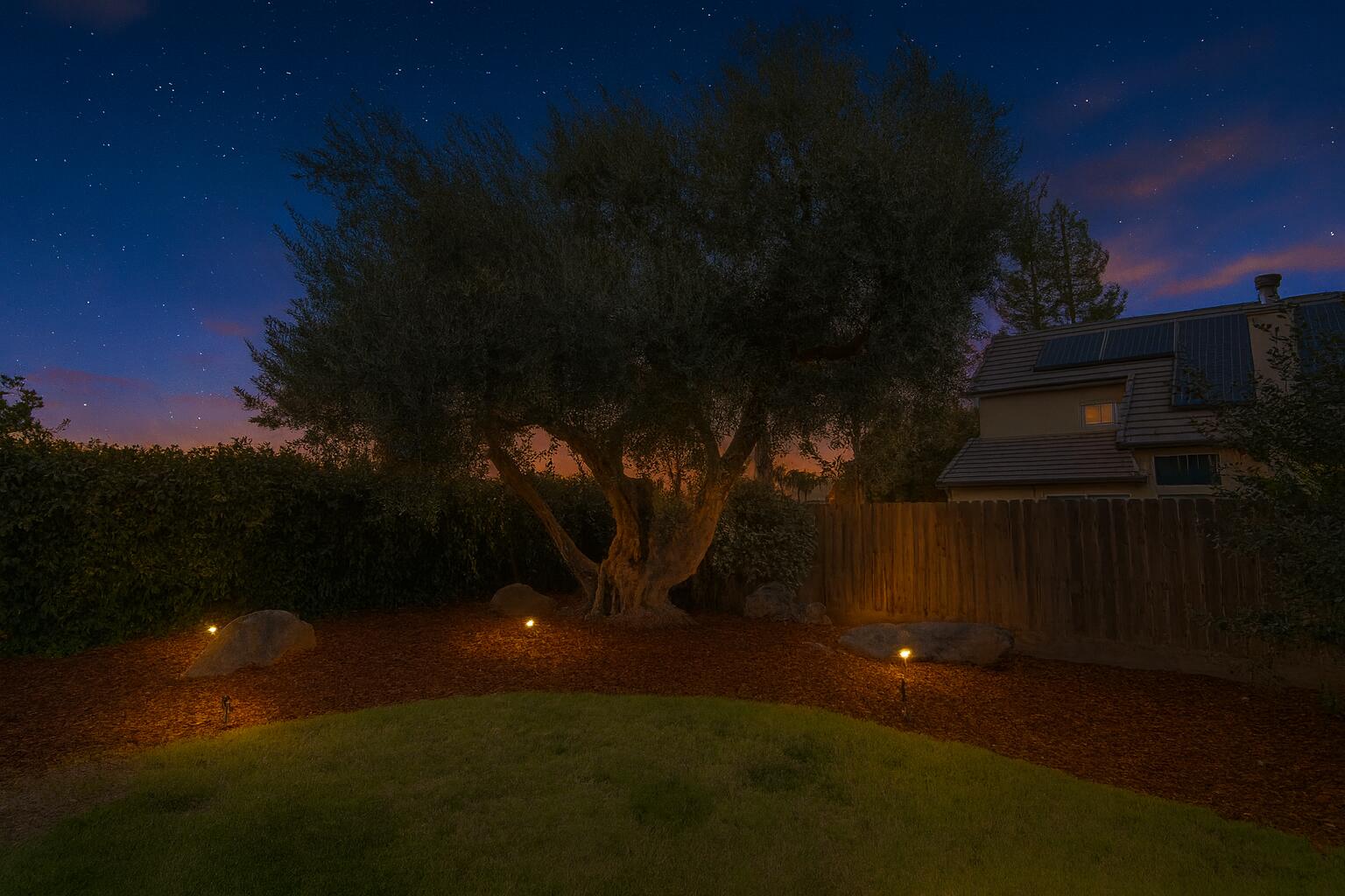 6030 W Country Ct, Visalia, CA 93277