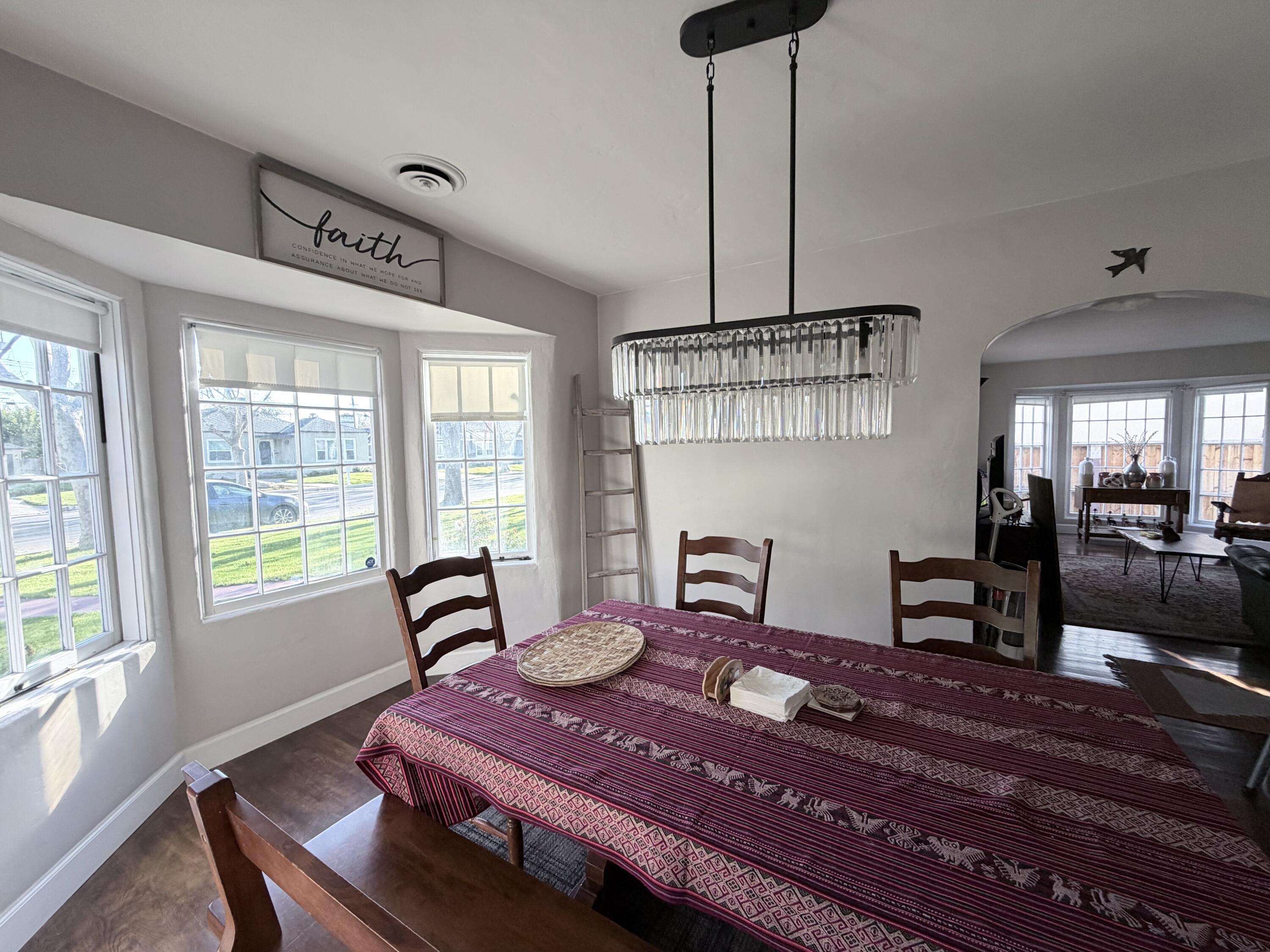 1072 E E Sycamore Ave, Tulare, CA 93274