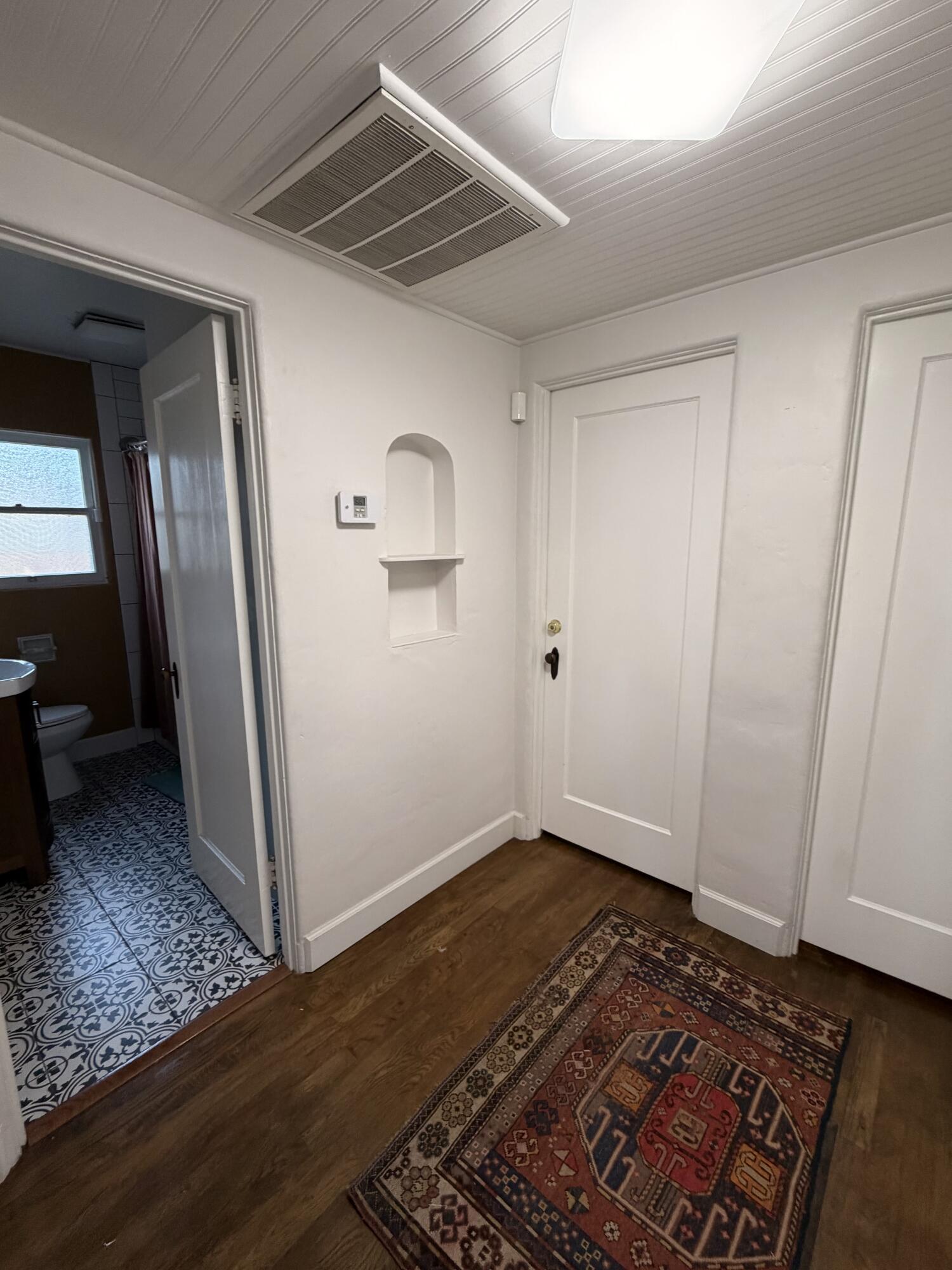 1072 E E Sycamore Ave, Tulare, CA 93274