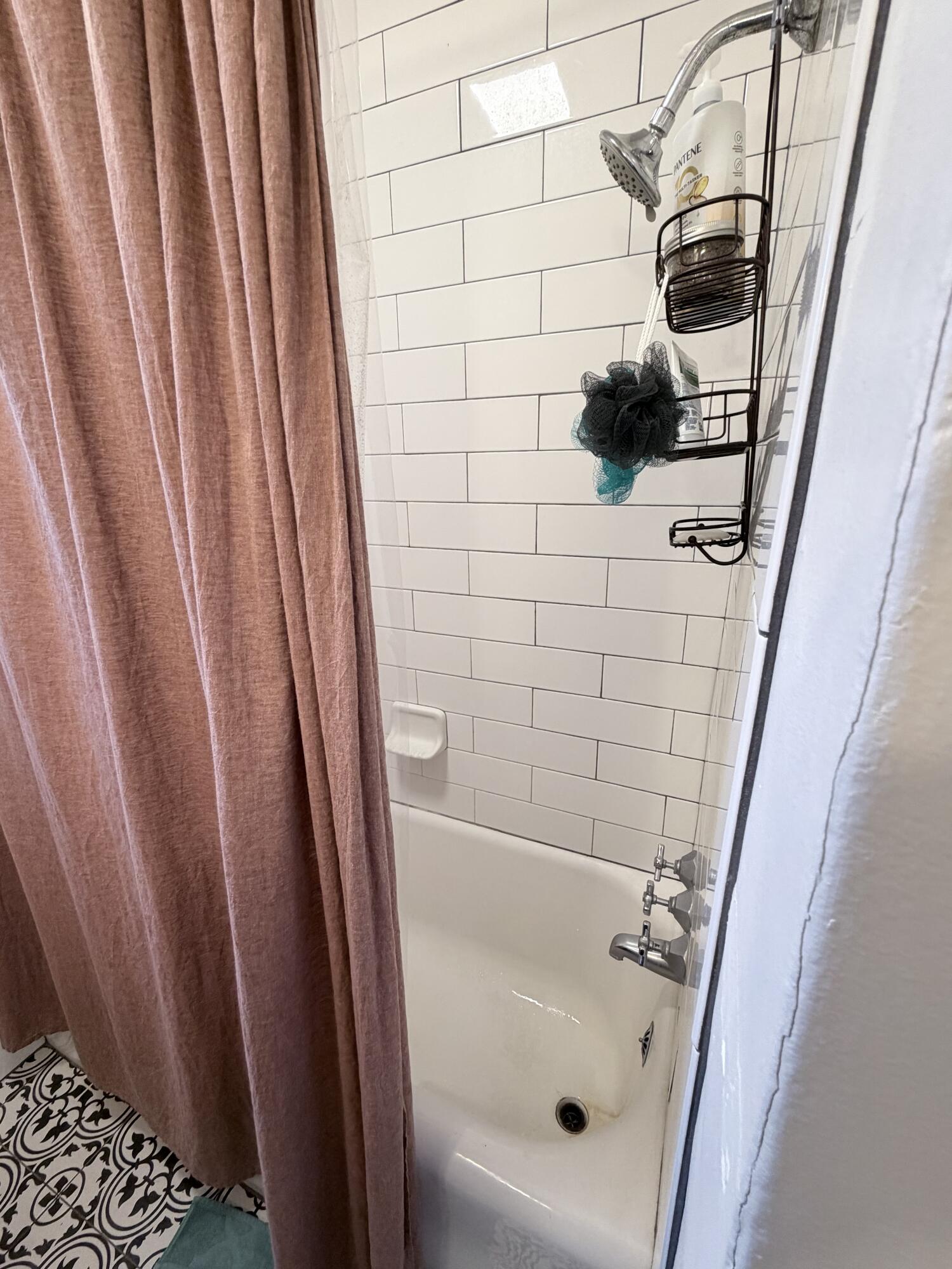 1072 E E Sycamore Ave, Tulare, CA 93274