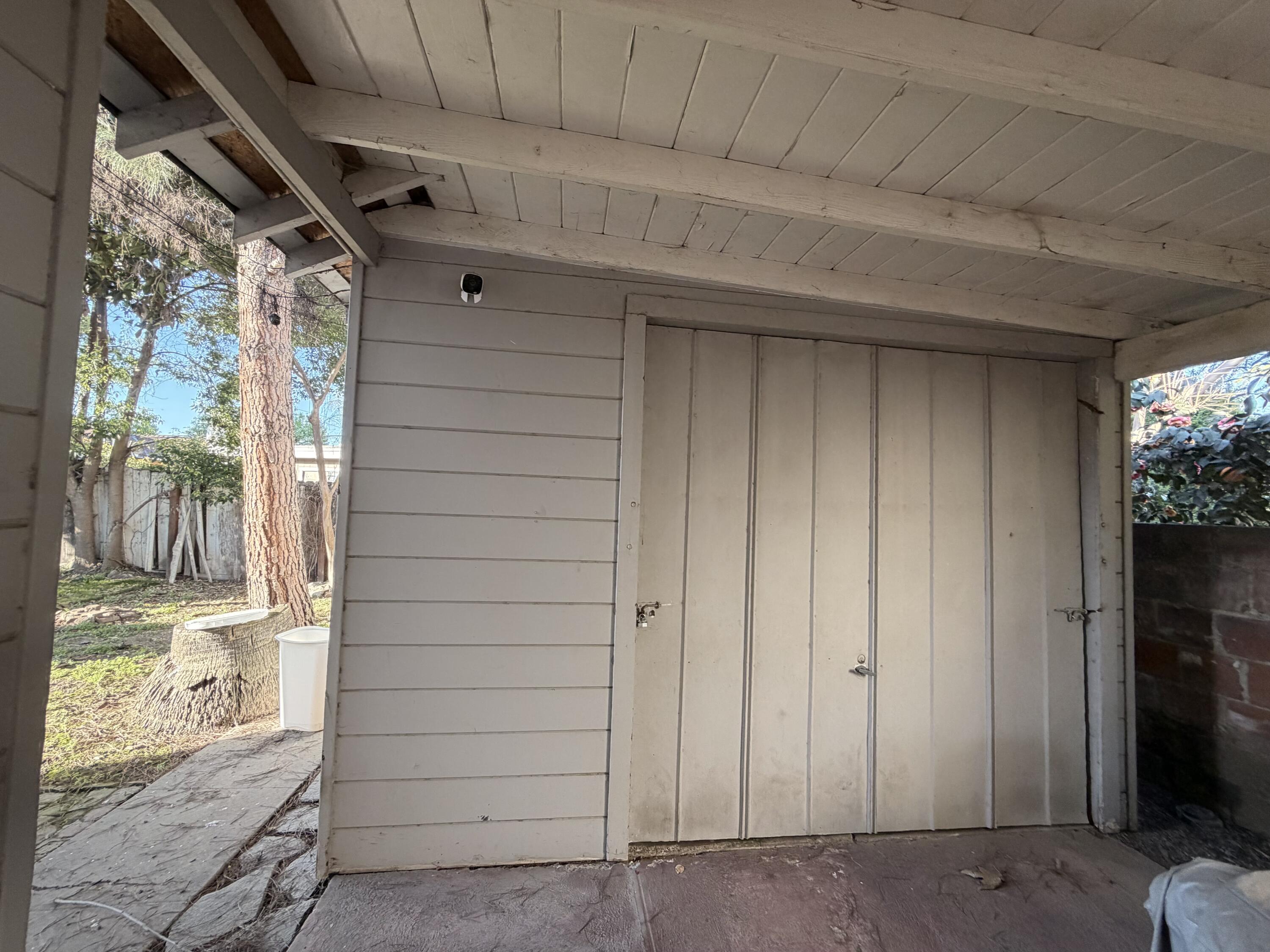 1072 E E Sycamore Ave, Tulare, CA 93274