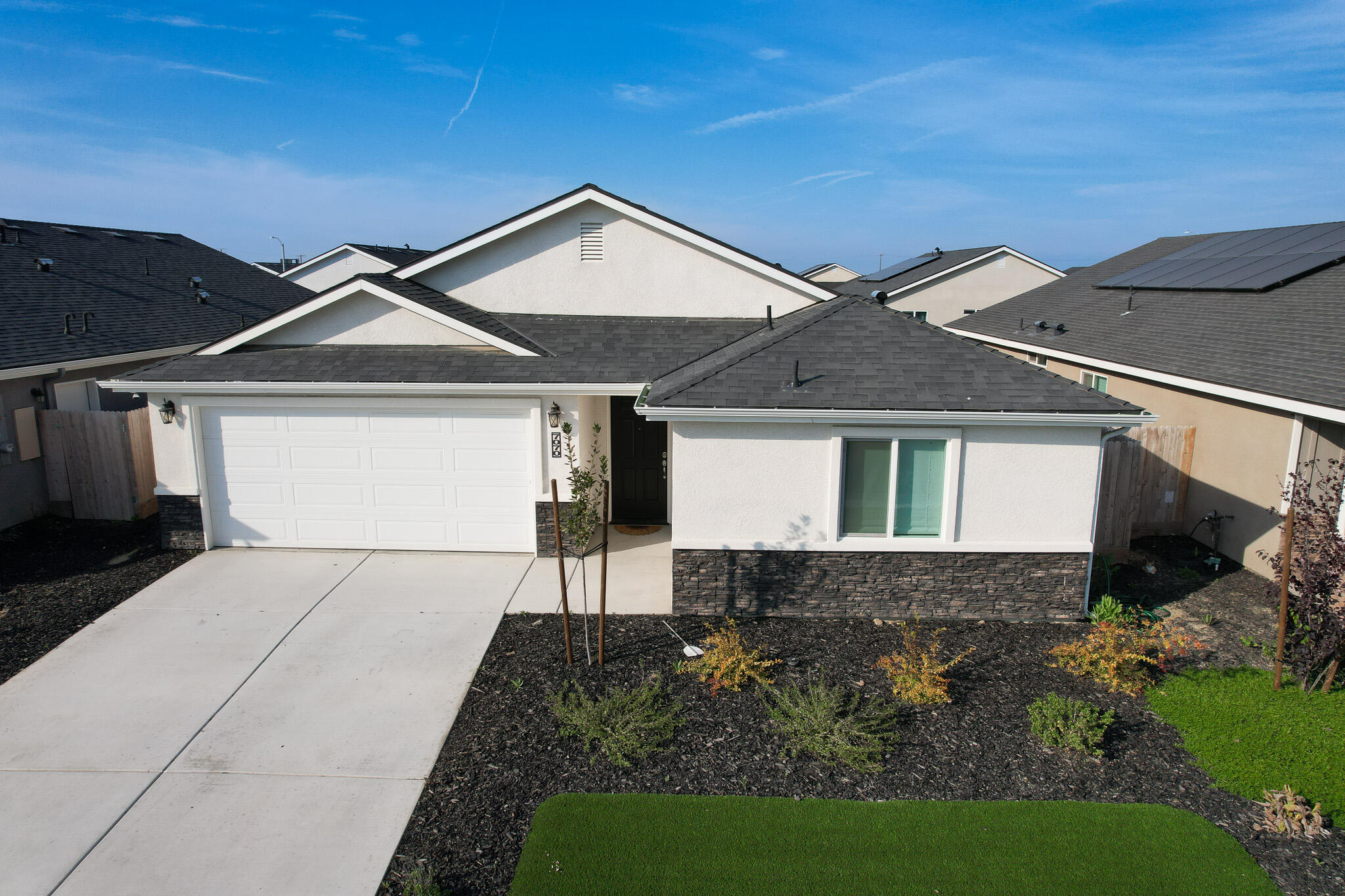 7070 Elm St, Visalia, CA 93291