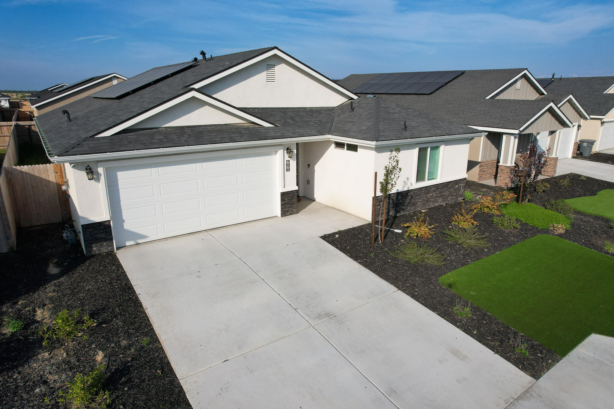 7070 Elm St, Visalia, CA 93291