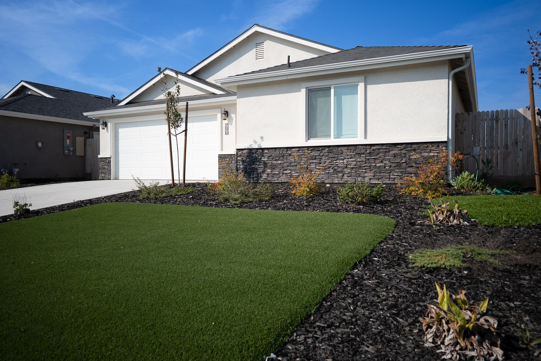 7070 Elm St, Visalia, CA 93291