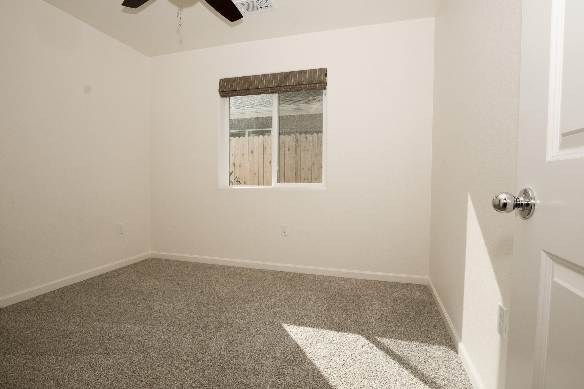 7070 Elm St, Visalia, CA 93291