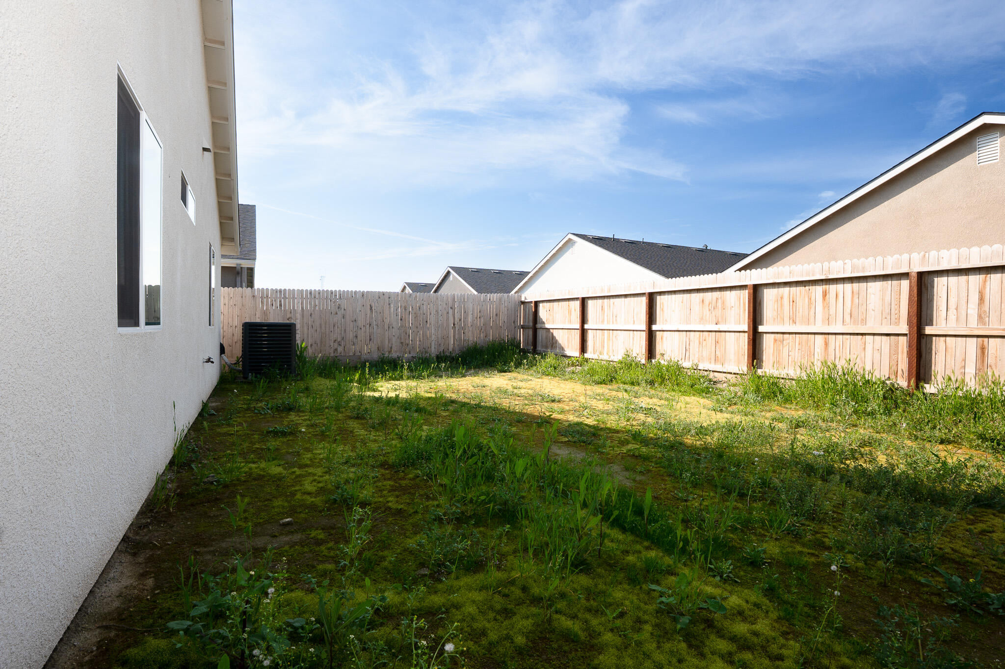 7070 Elm St, Visalia, CA 93291