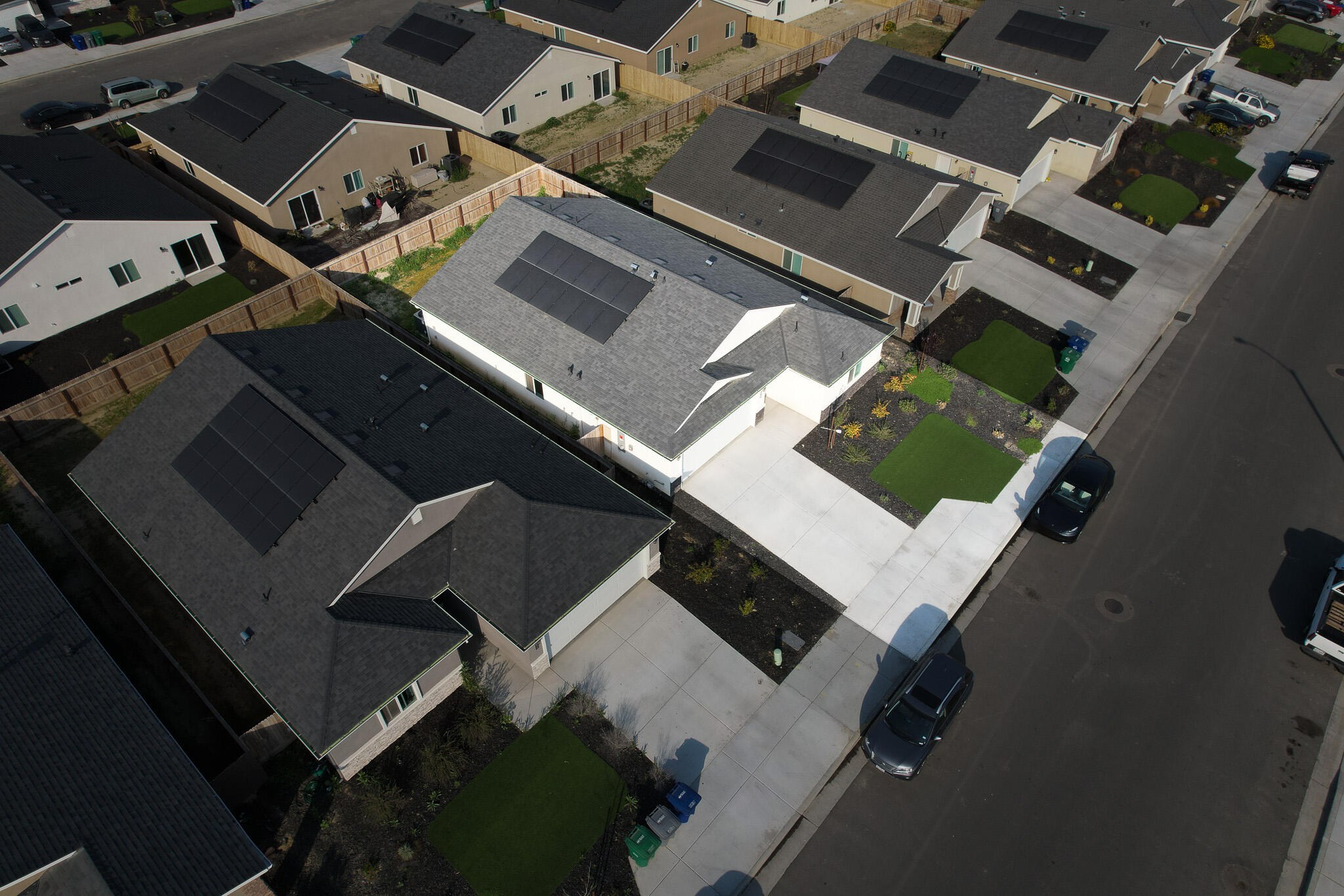 7070 Elm St, Visalia, CA 93291