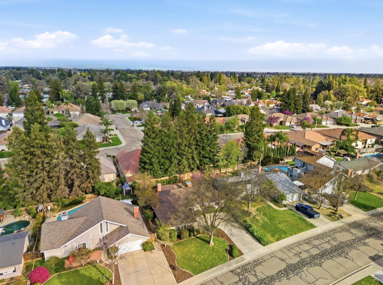 2936 S Conyer St, Visalia, CA 93277