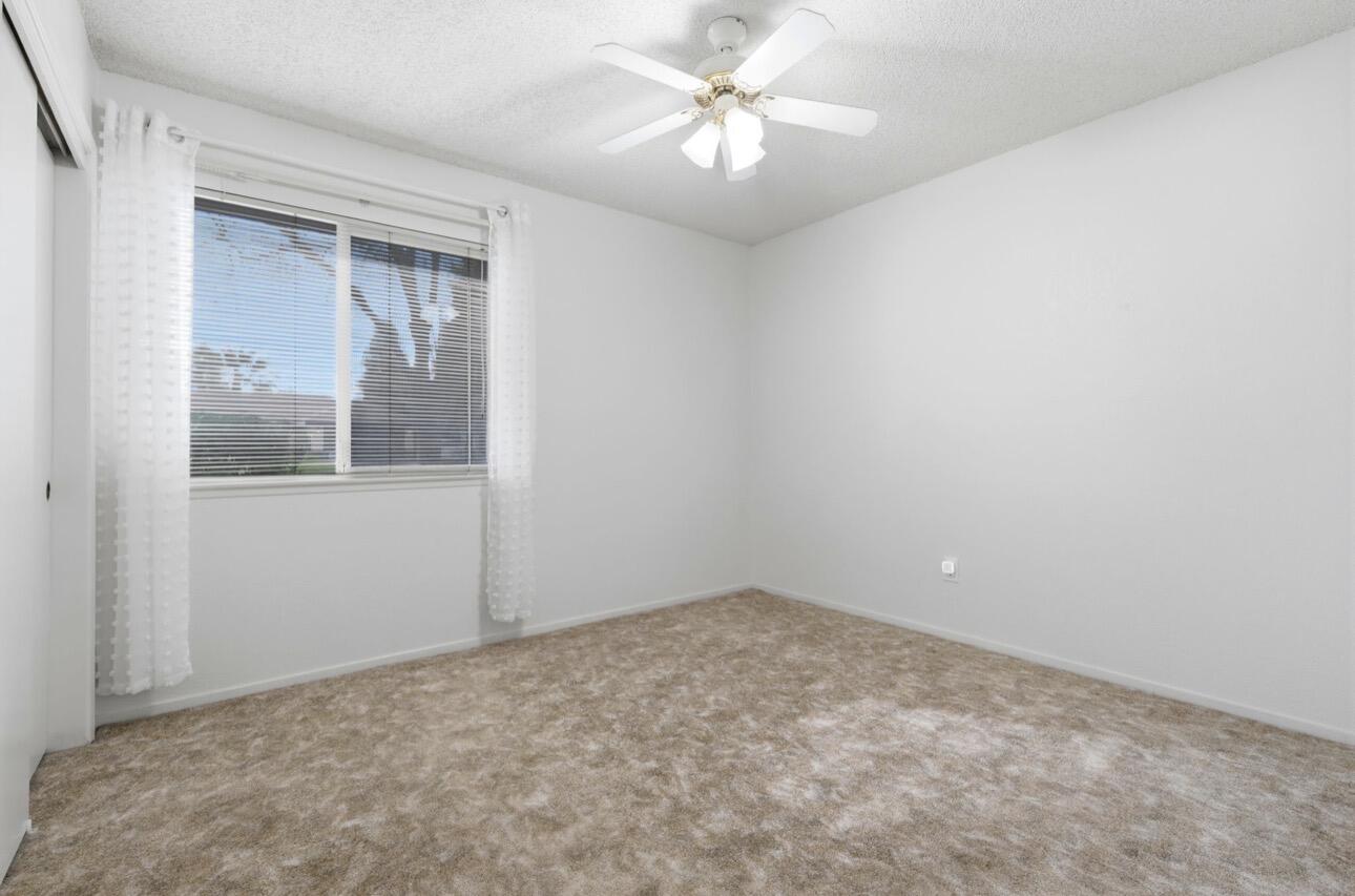 2936 S Conyer St, Visalia, CA 93277