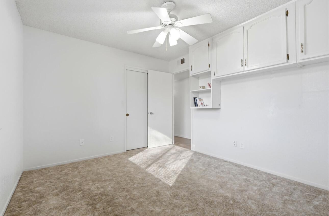 2936 S Conyer St, Visalia, CA 93277