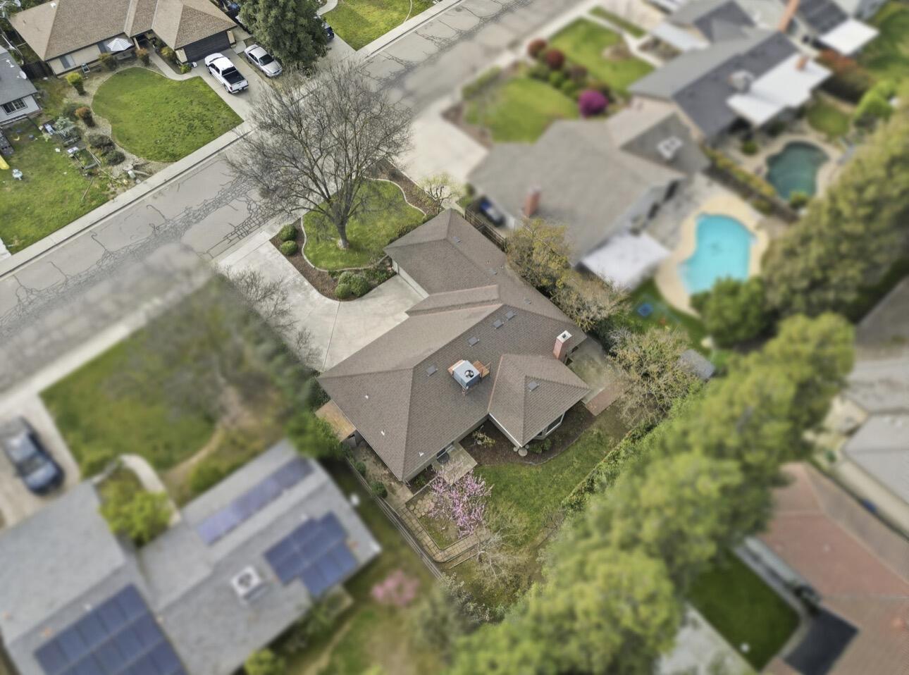 2936 S Conyer St, Visalia, CA 93277