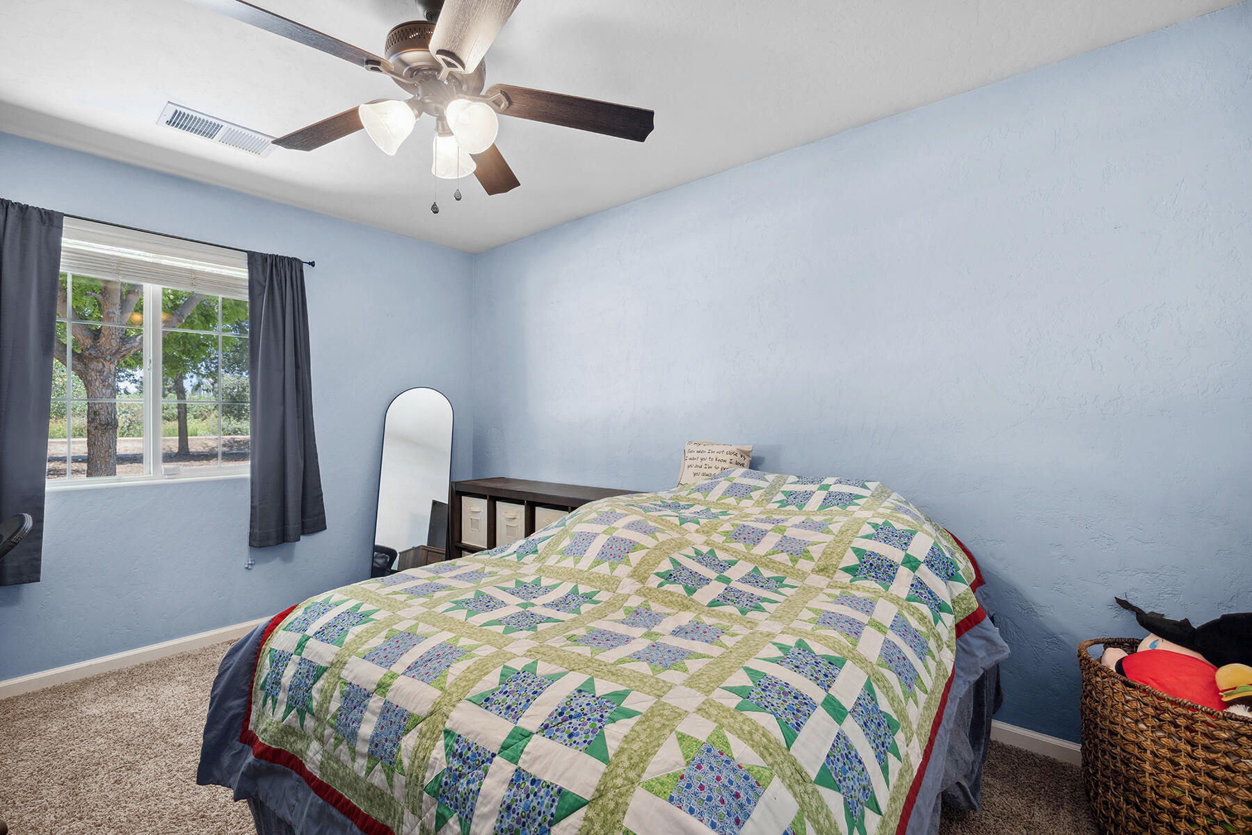 4237 E Murray Ave, Visalia, CA 93292