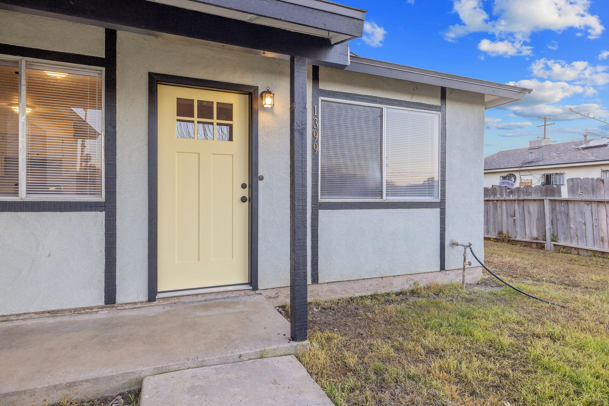 1399 Carla Ave, Pixley, CA 93256