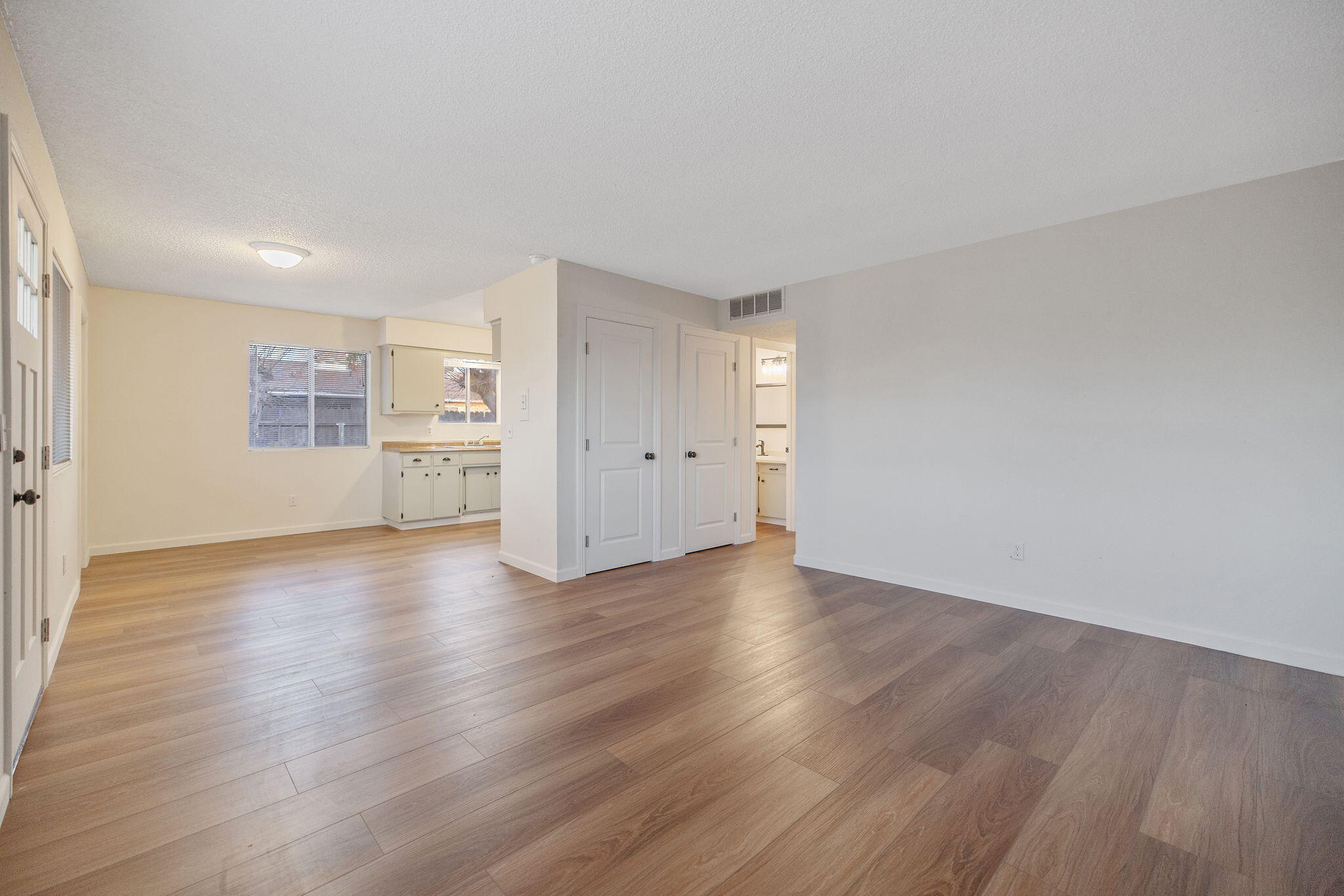 1399 Carla Ave, Pixley, CA 93256