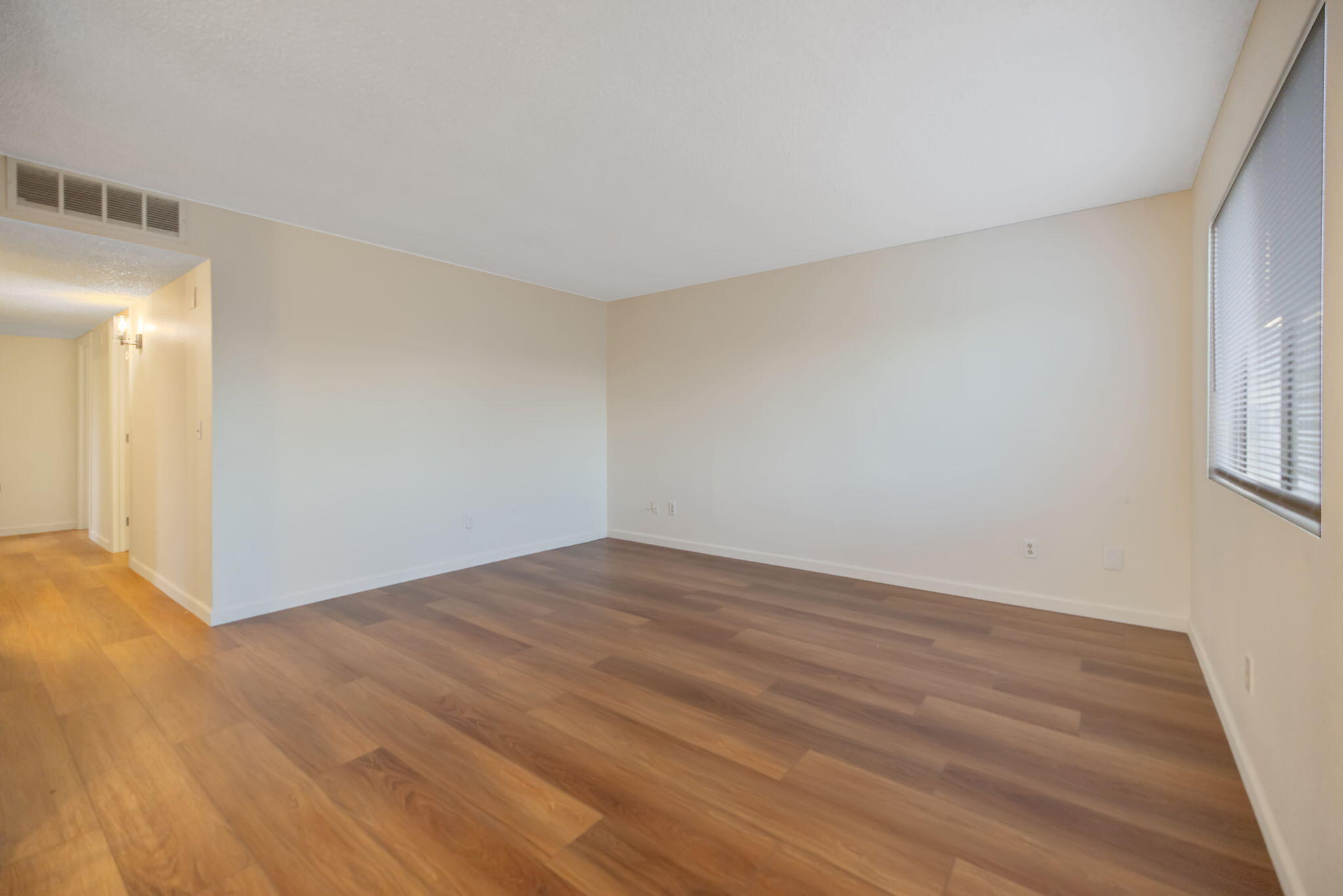 1399 Carla Ave, Pixley, CA 93256