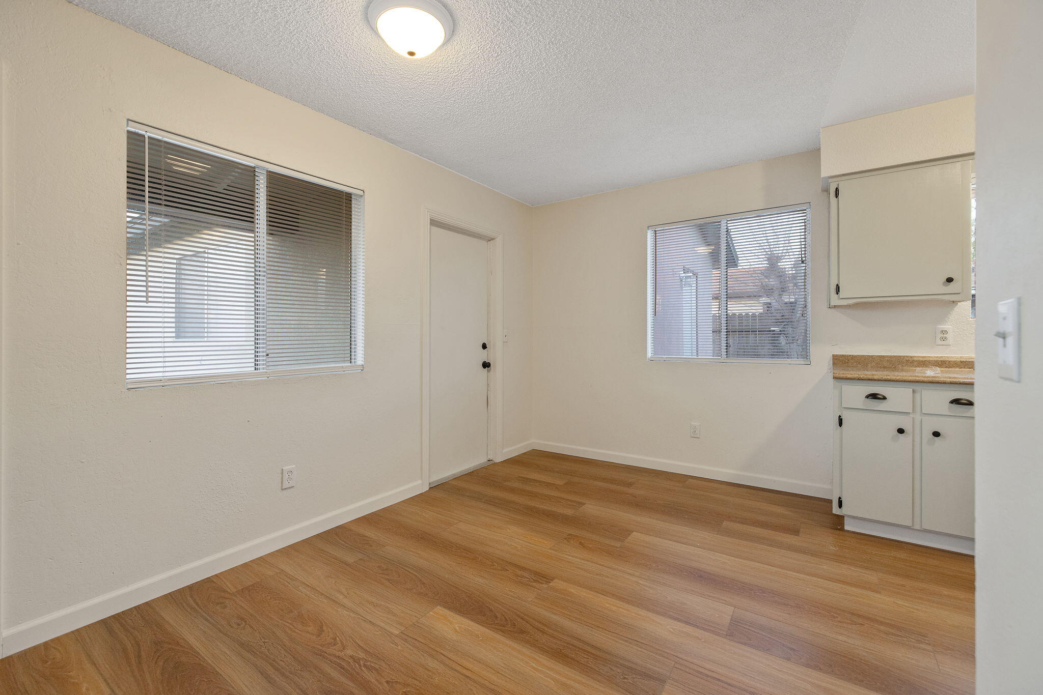 1399 Carla Ave, Pixley, CA 93256