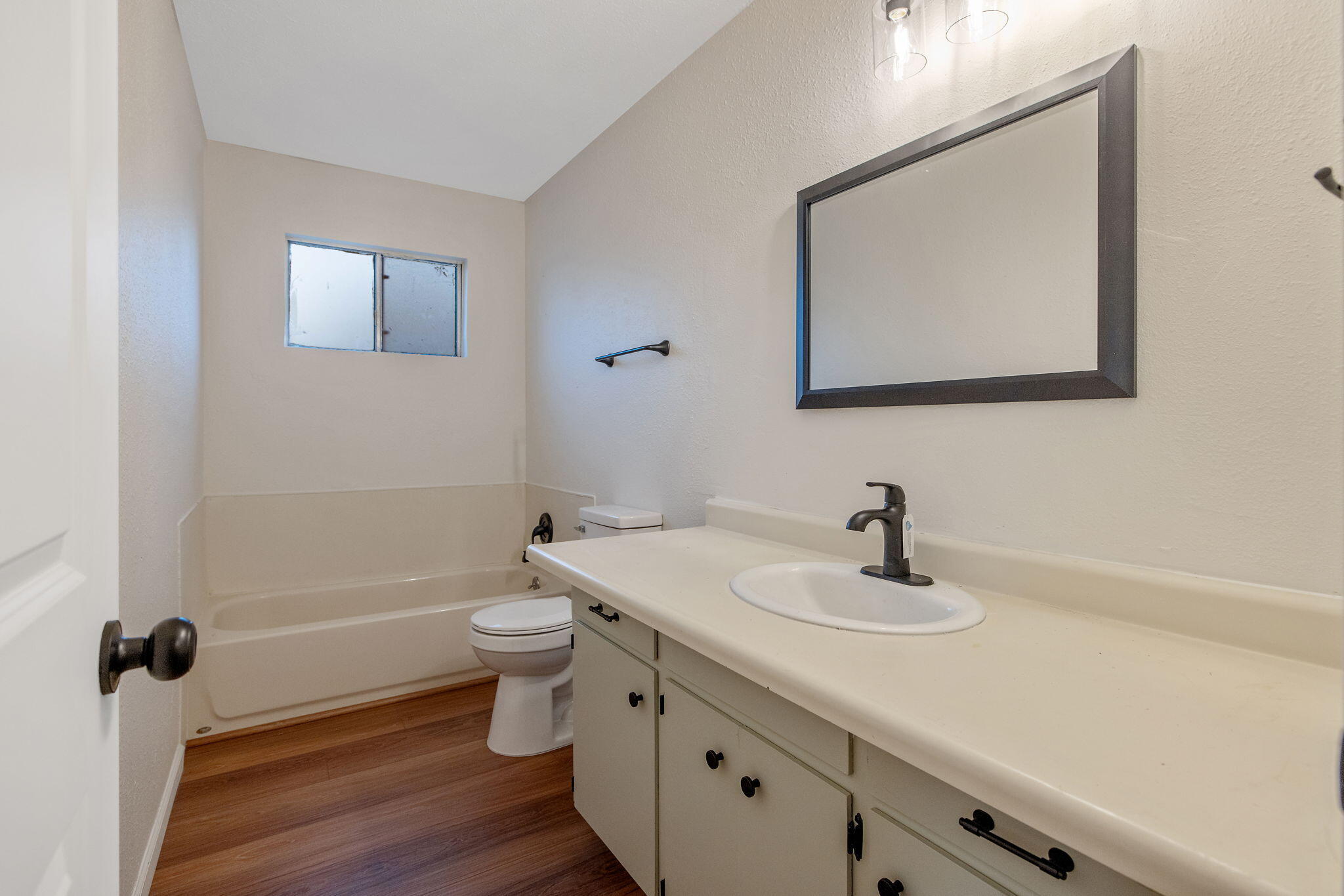 1399 Carla Ave, Pixley, CA 93256