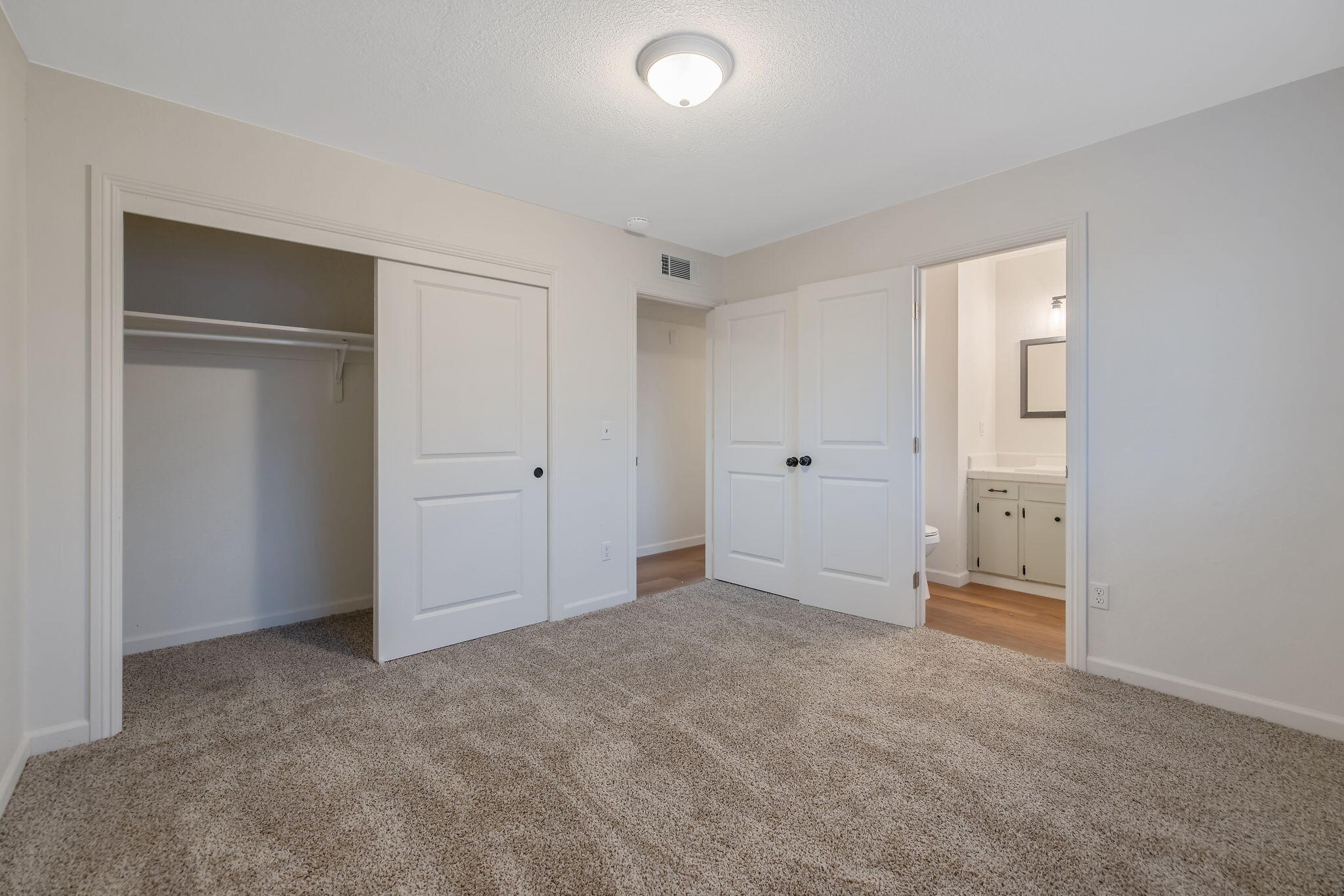 1399 Carla Ave, Pixley, CA 93256