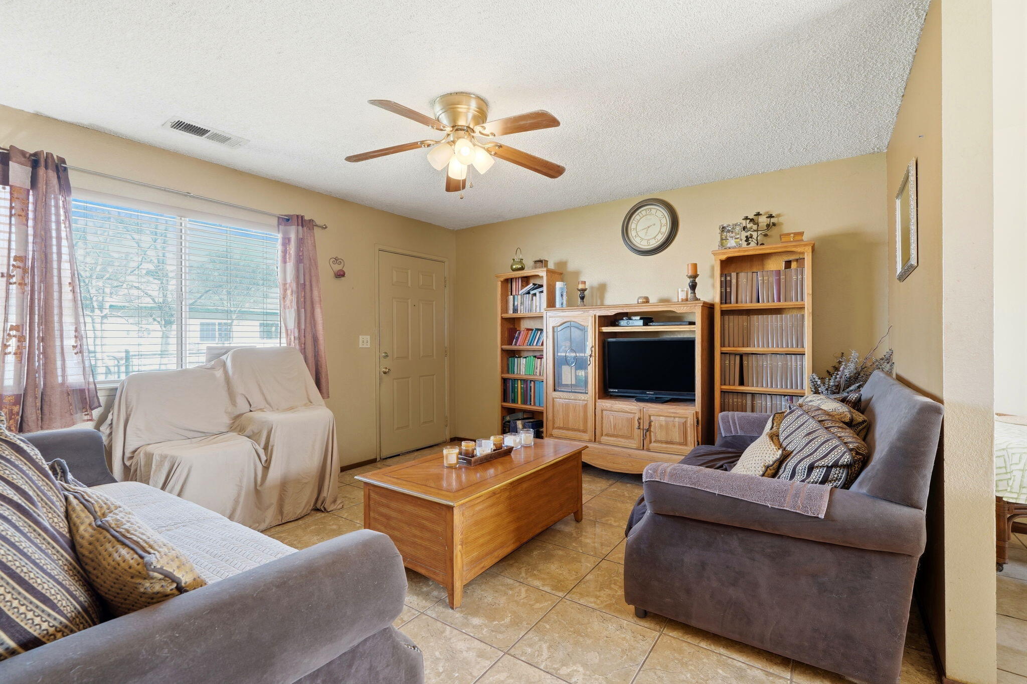 2611 Hanna Ave, Corcoran, CA 93212