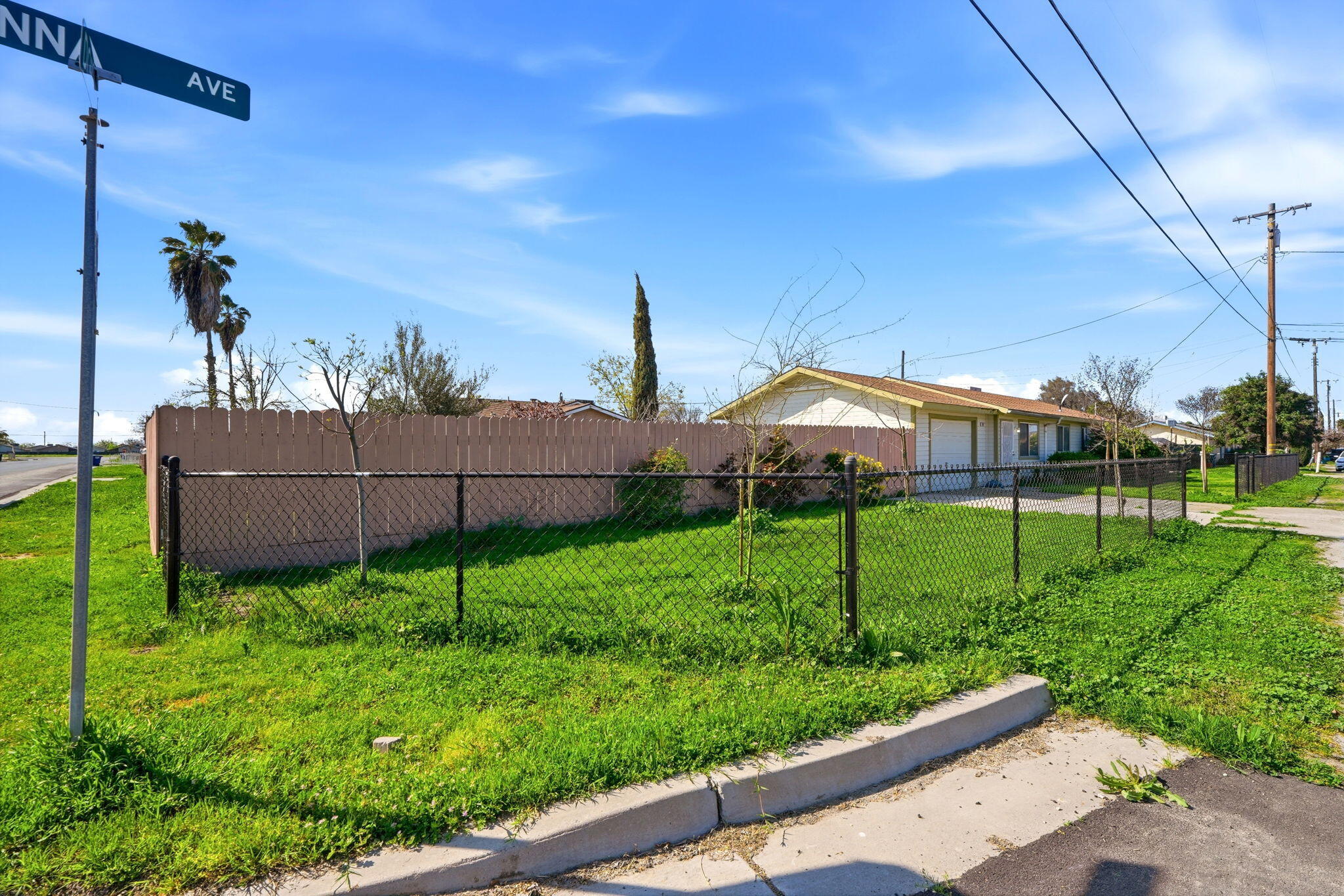 2611 Hanna Ave, Corcoran, CA 93212