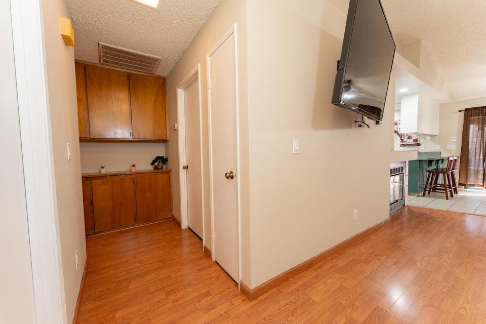 1818 S Cain Ct, Visalia, CA 93292