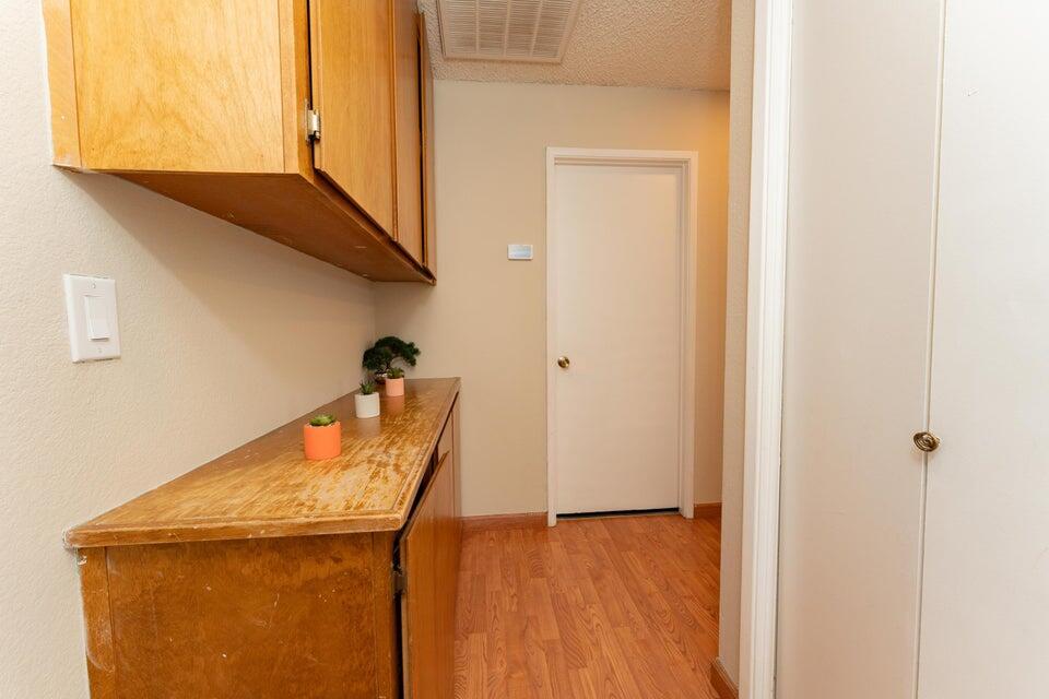 1818 S Cain Ct, Visalia, CA 93292