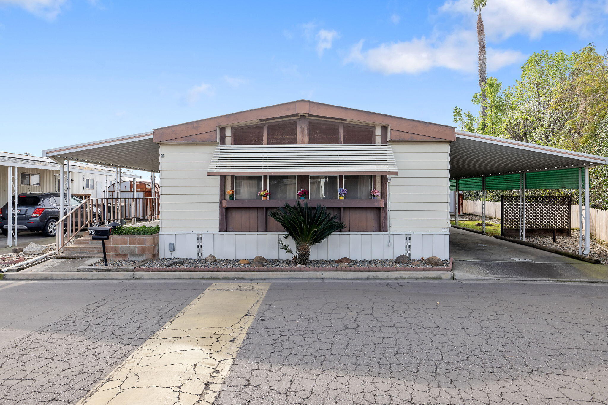 1401 E Paige Ave #34, Tulare, CA 93274
