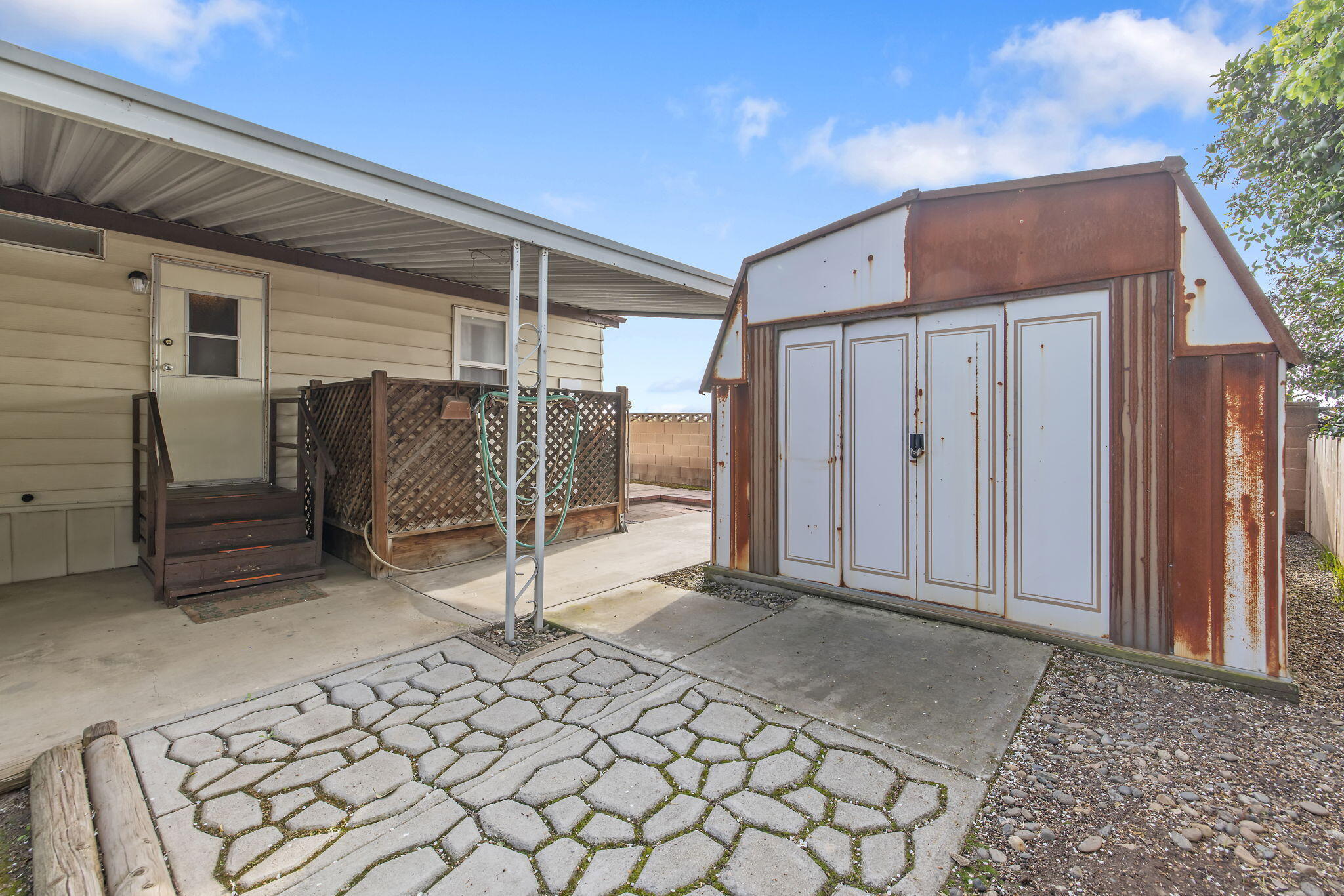 1401 E Paige Ave #34, Tulare, CA 93274