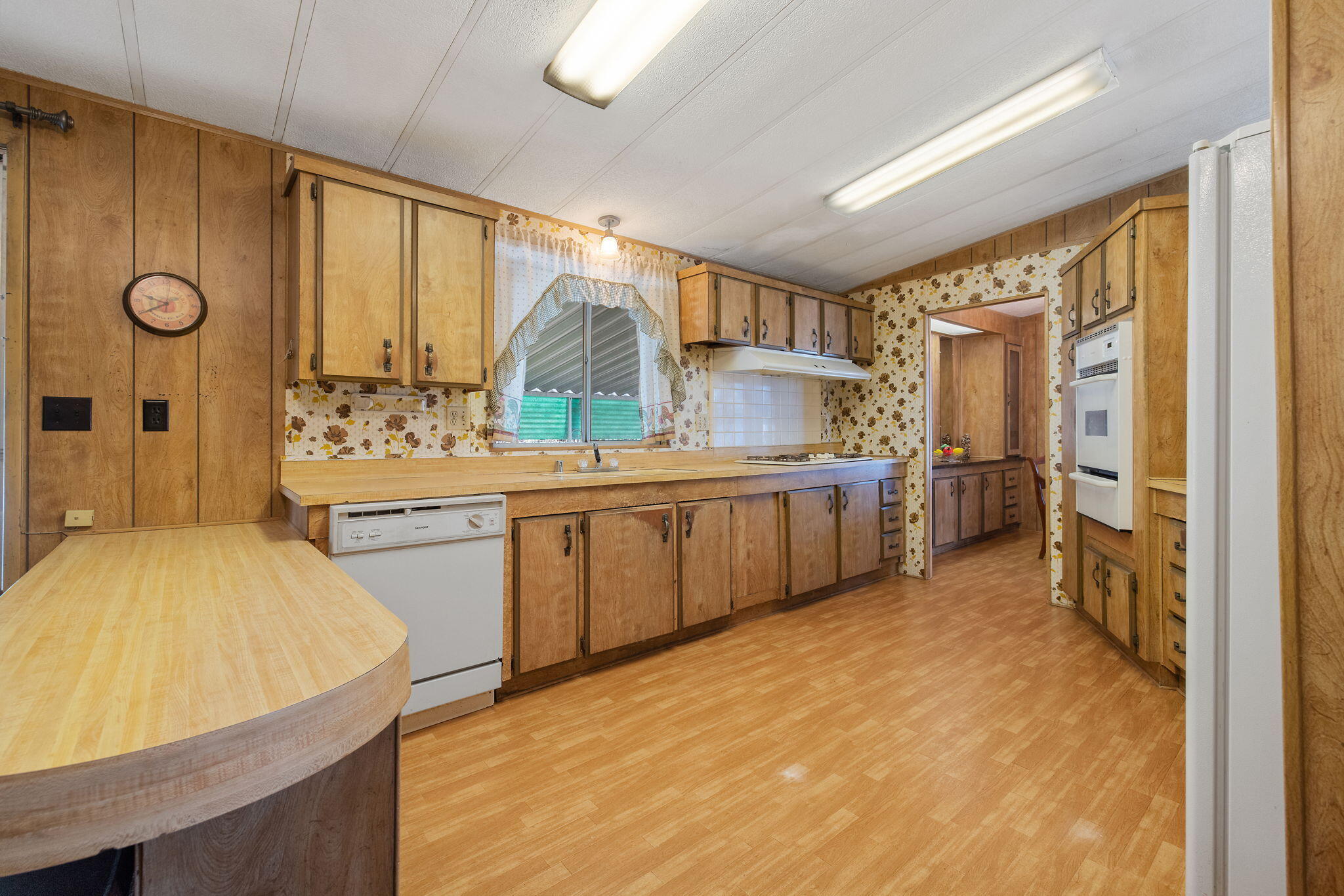 1401 E Paige Ave #34, Tulare, CA 93274