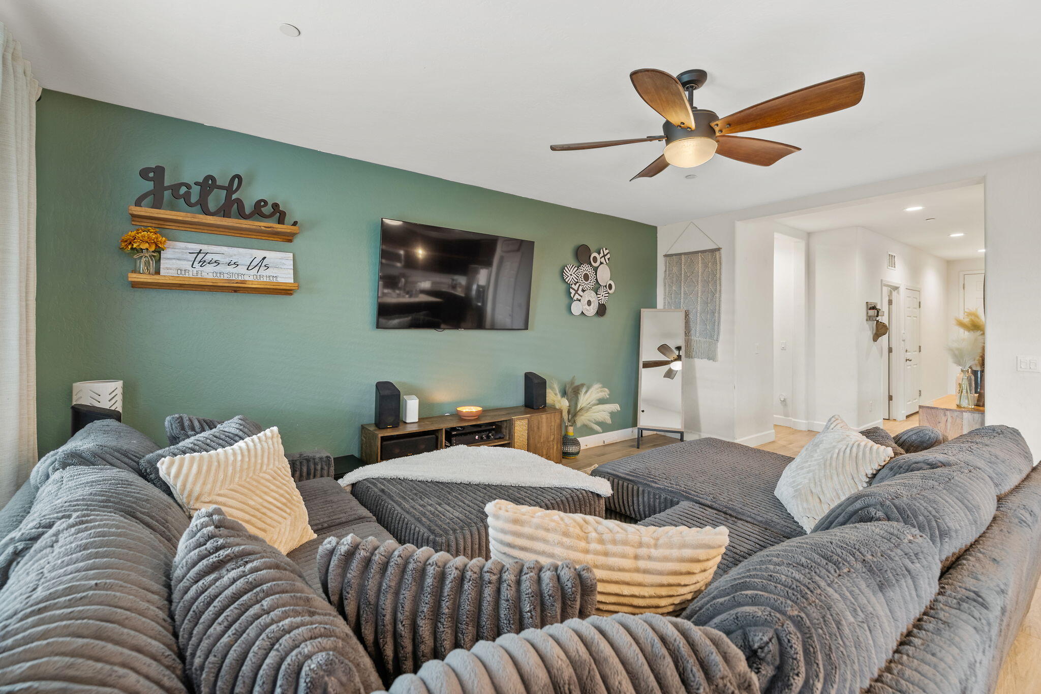 1821 E Arlen Ave, Visalia, CA 93292