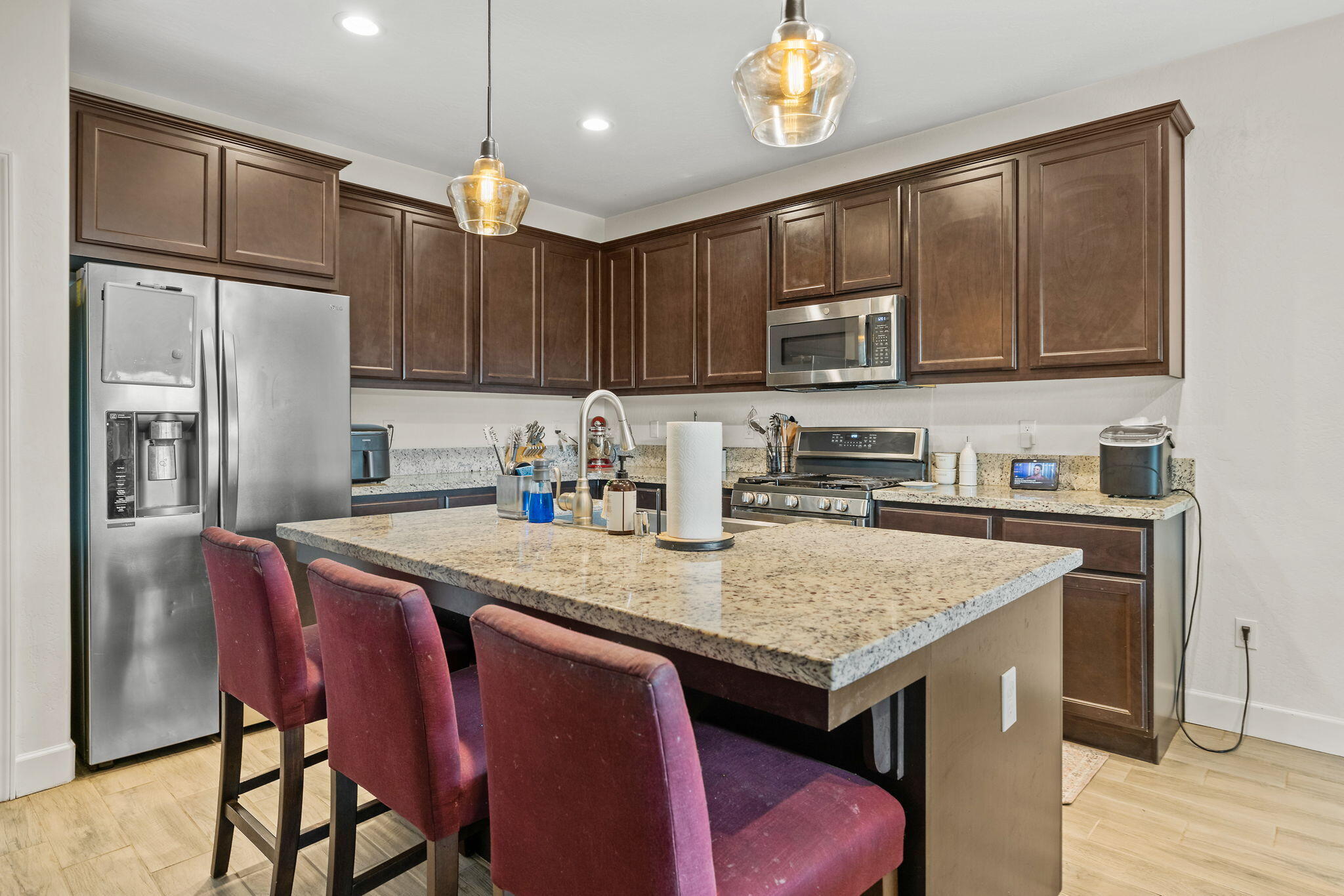 1821 E Arlen Ave, Visalia, CA 93292