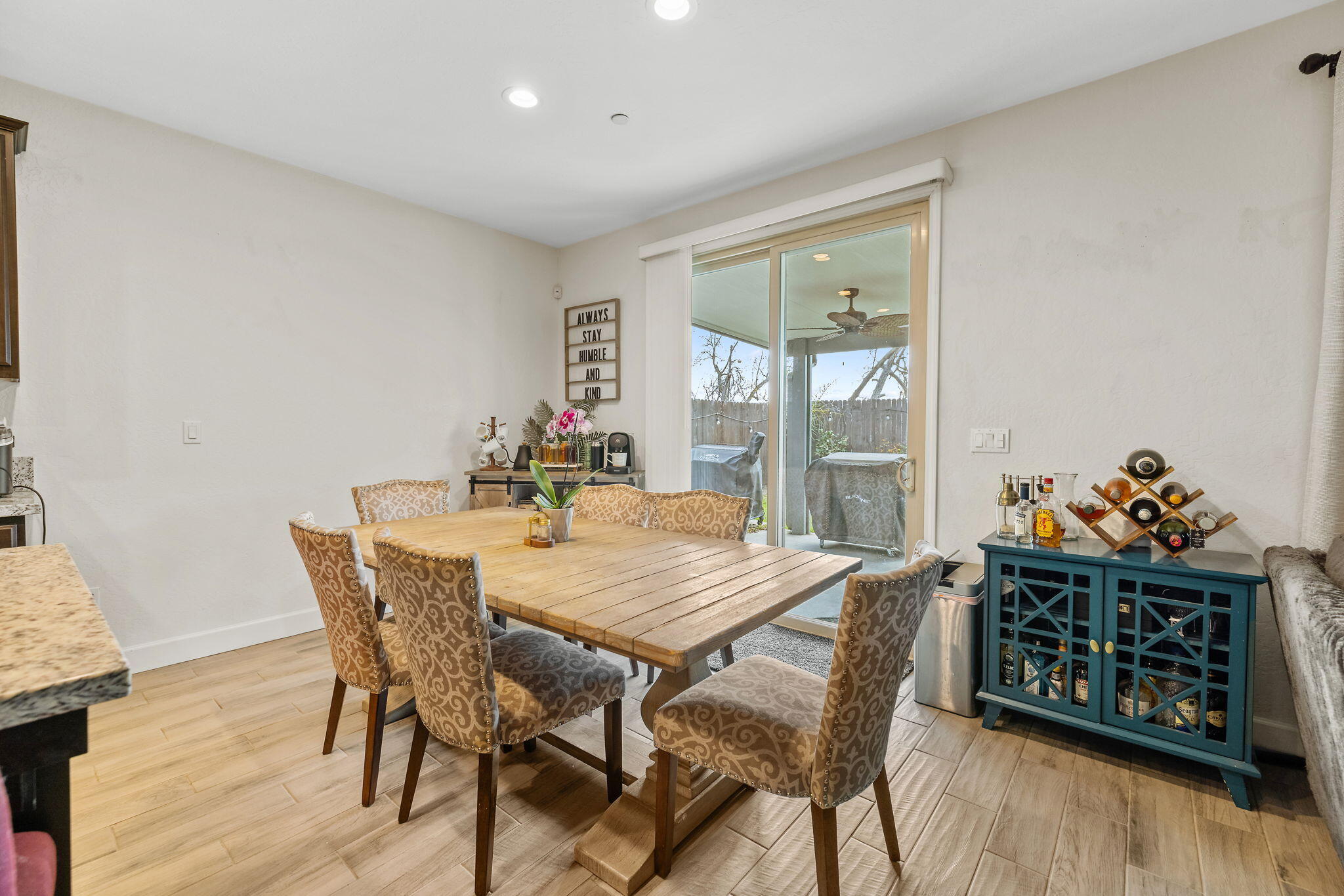 1821 E Arlen Ave, Visalia, CA 93292