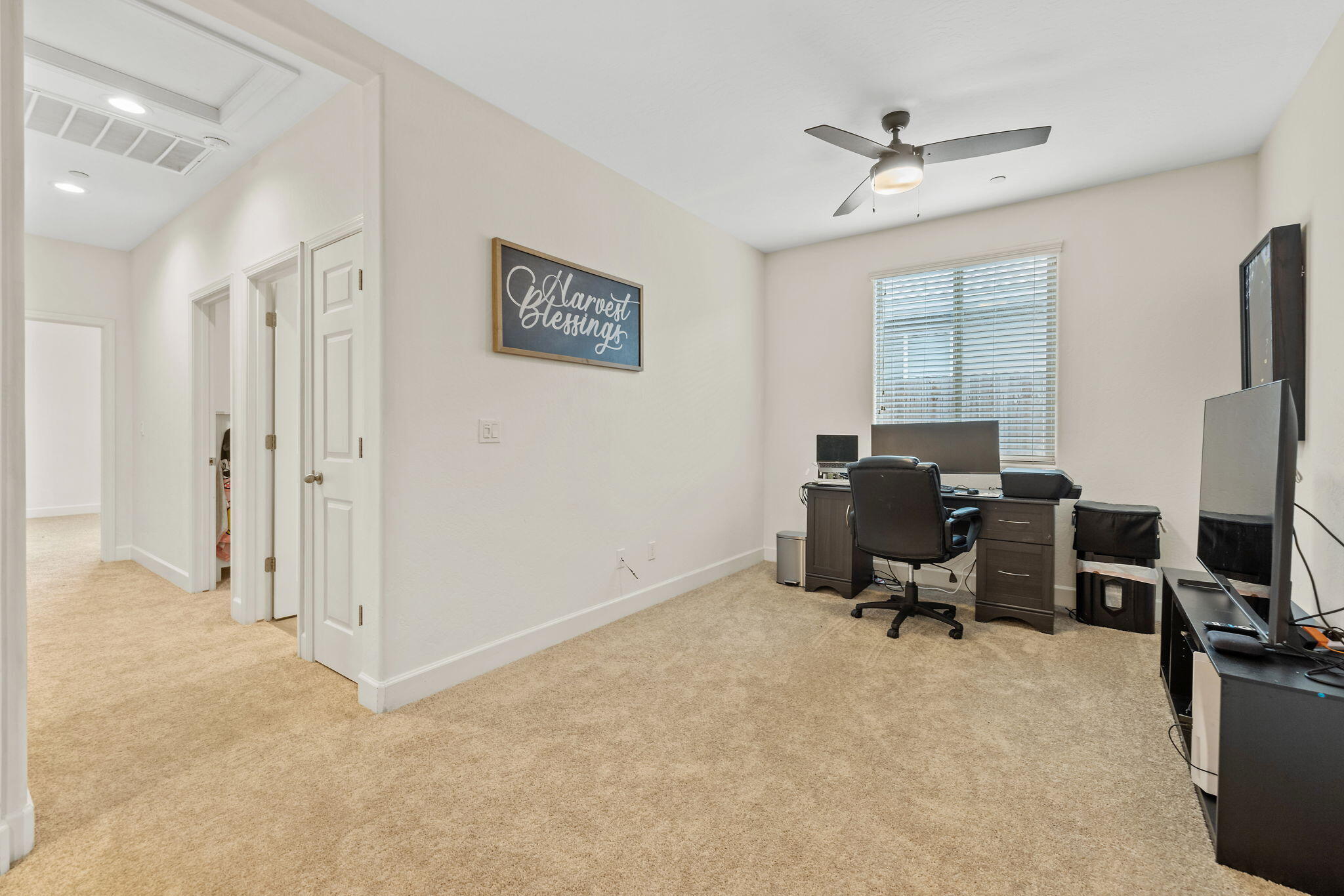 1821 E Arlen Ave, Visalia, CA 93292