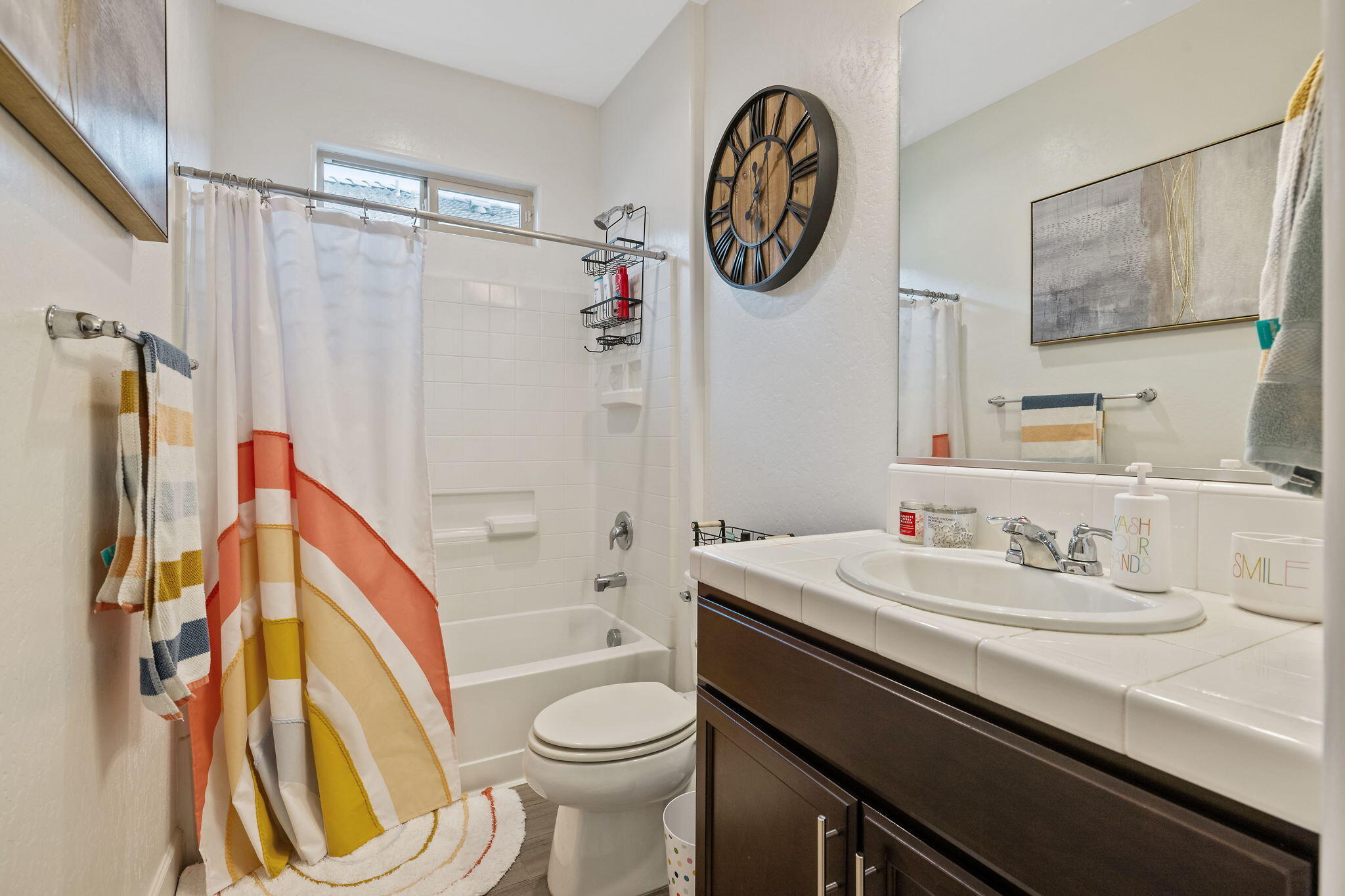 1821 E Arlen Ave, Visalia, CA 93292